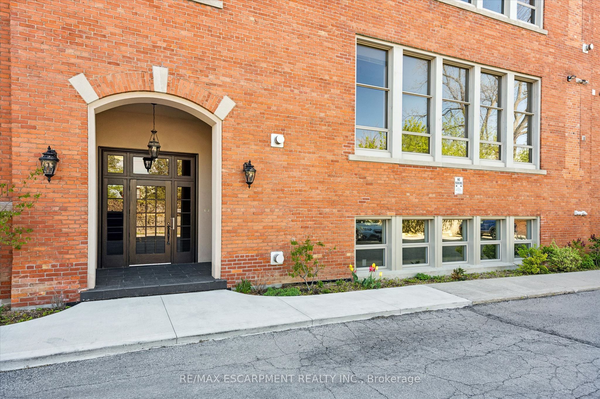 357 Hunter Street W 36, Hamilton, ON L8P 1S6 photo 5