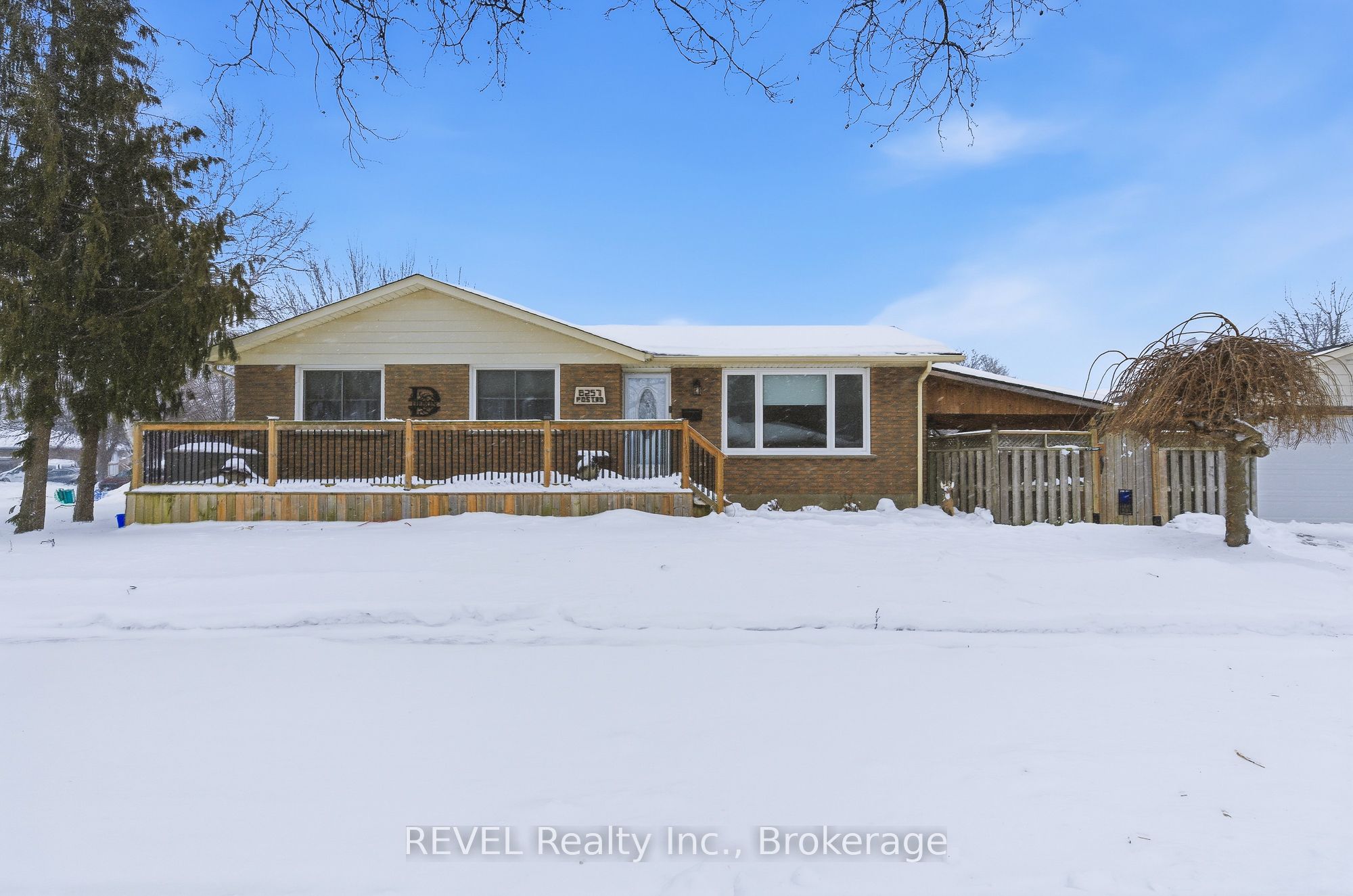 8257 Post Road, Niagara Falls, ON L2H 2E5 photo 2