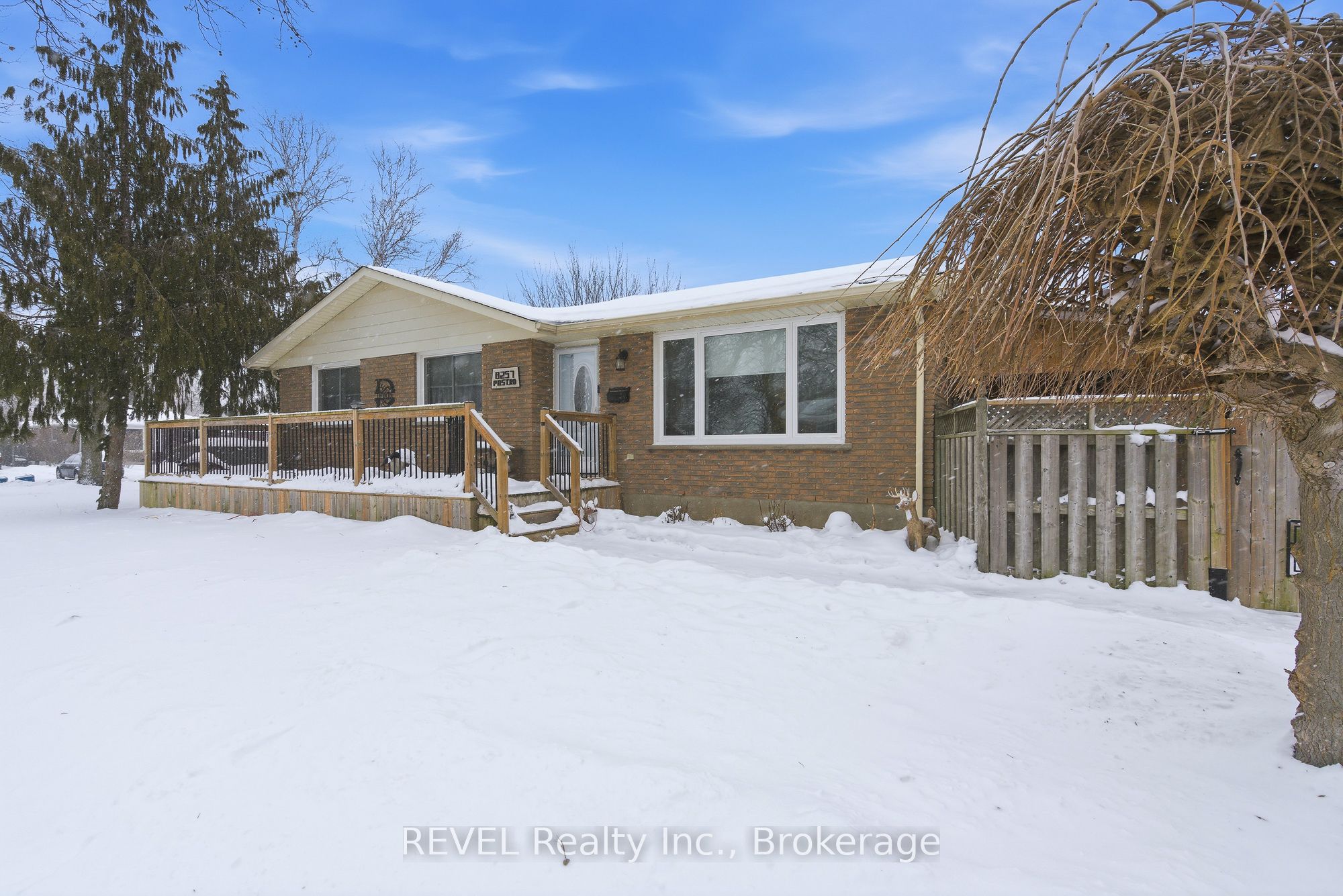 8257 Post Road, Niagara Falls, ON L2H 2E5 photo 3