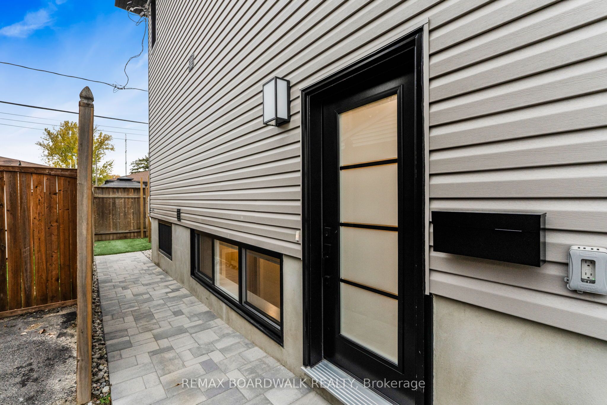 1348 Avenue Q Avenue B, Alta Vista and Area, ON K1G 0B6 photo 4