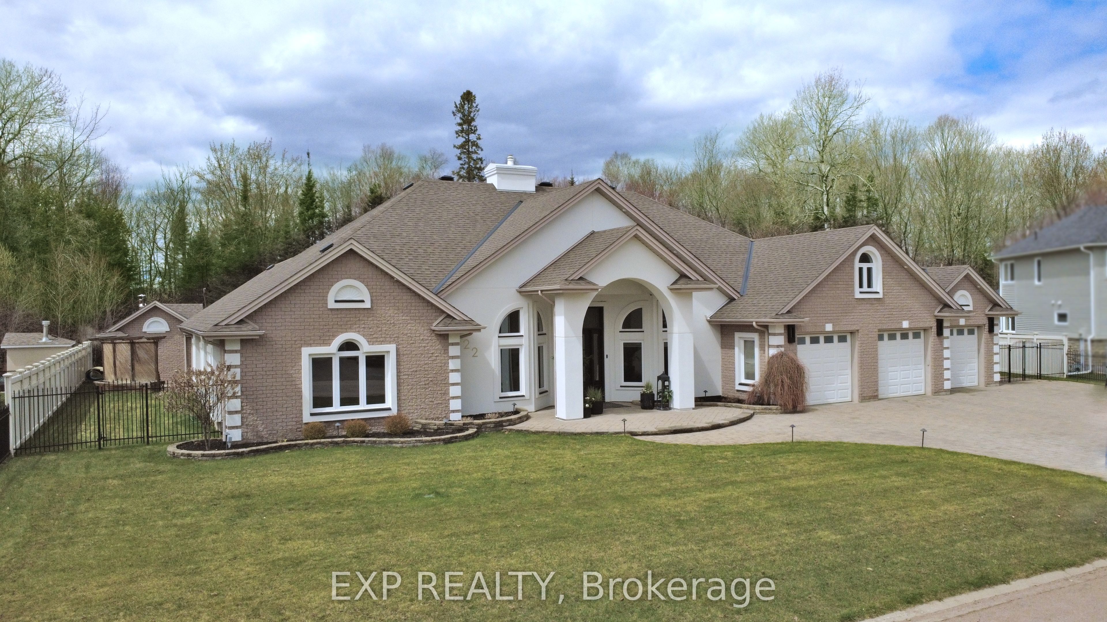22 Melissa Crescent, North Bay, ON P1C 1M8