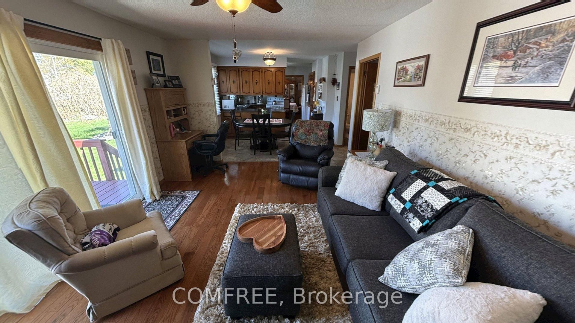4088 Florence Avenue, Petrolia, ON N0N 1R0 photo 3