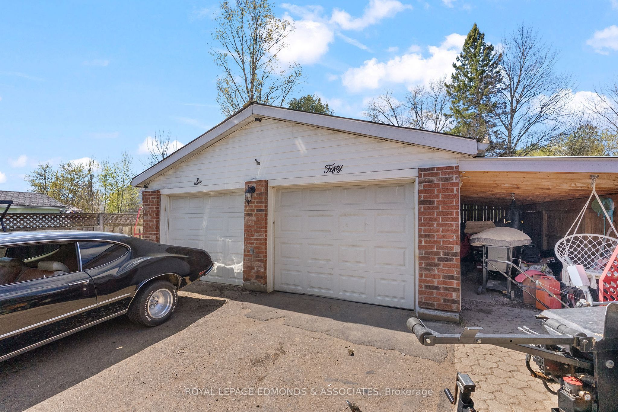 650 Lorne Street W, Laurentian Valley, ON K8A 6T6 photo 4