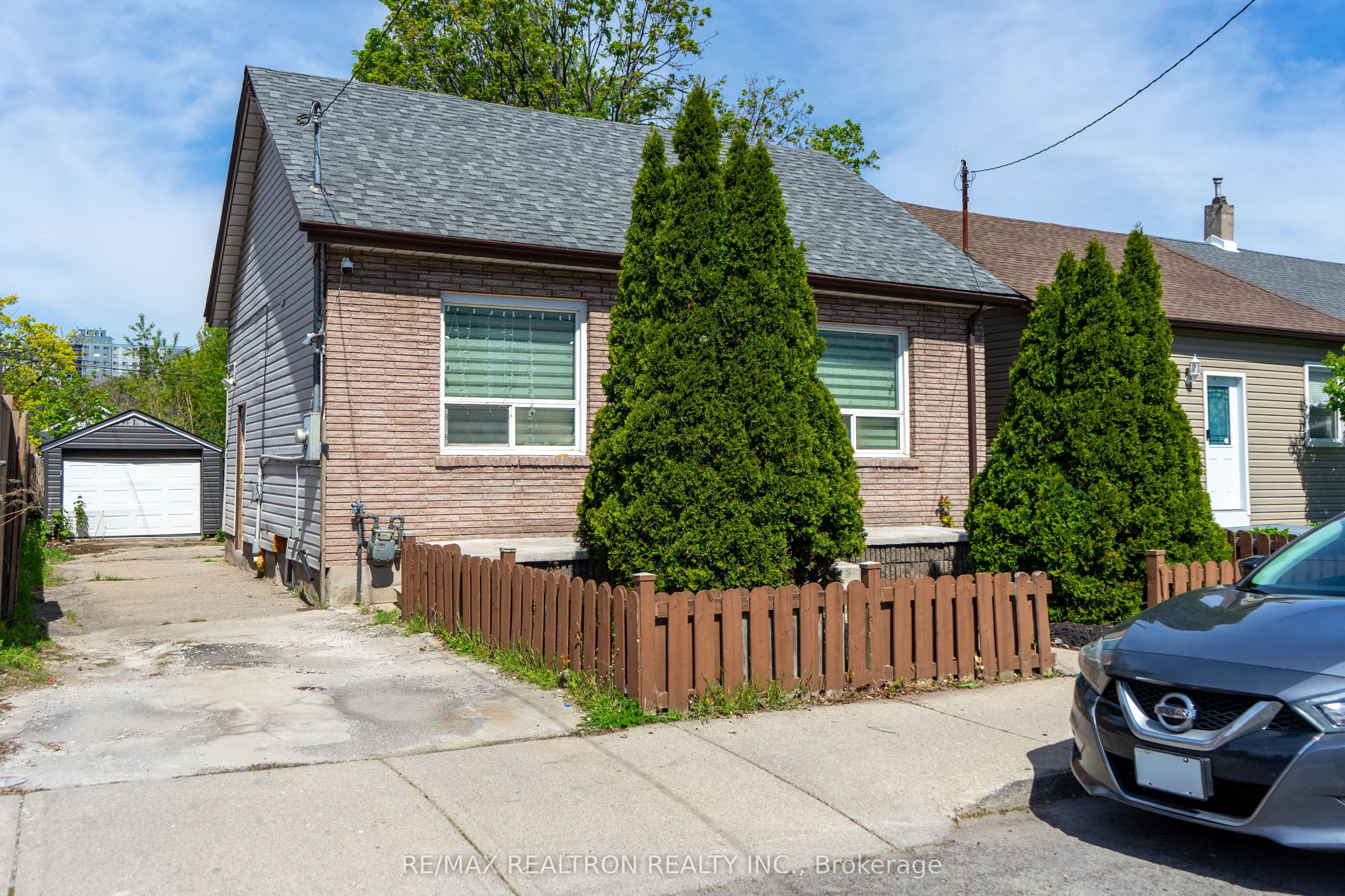 97 Emerald Street N, Hamilton, ON L8L 5K5