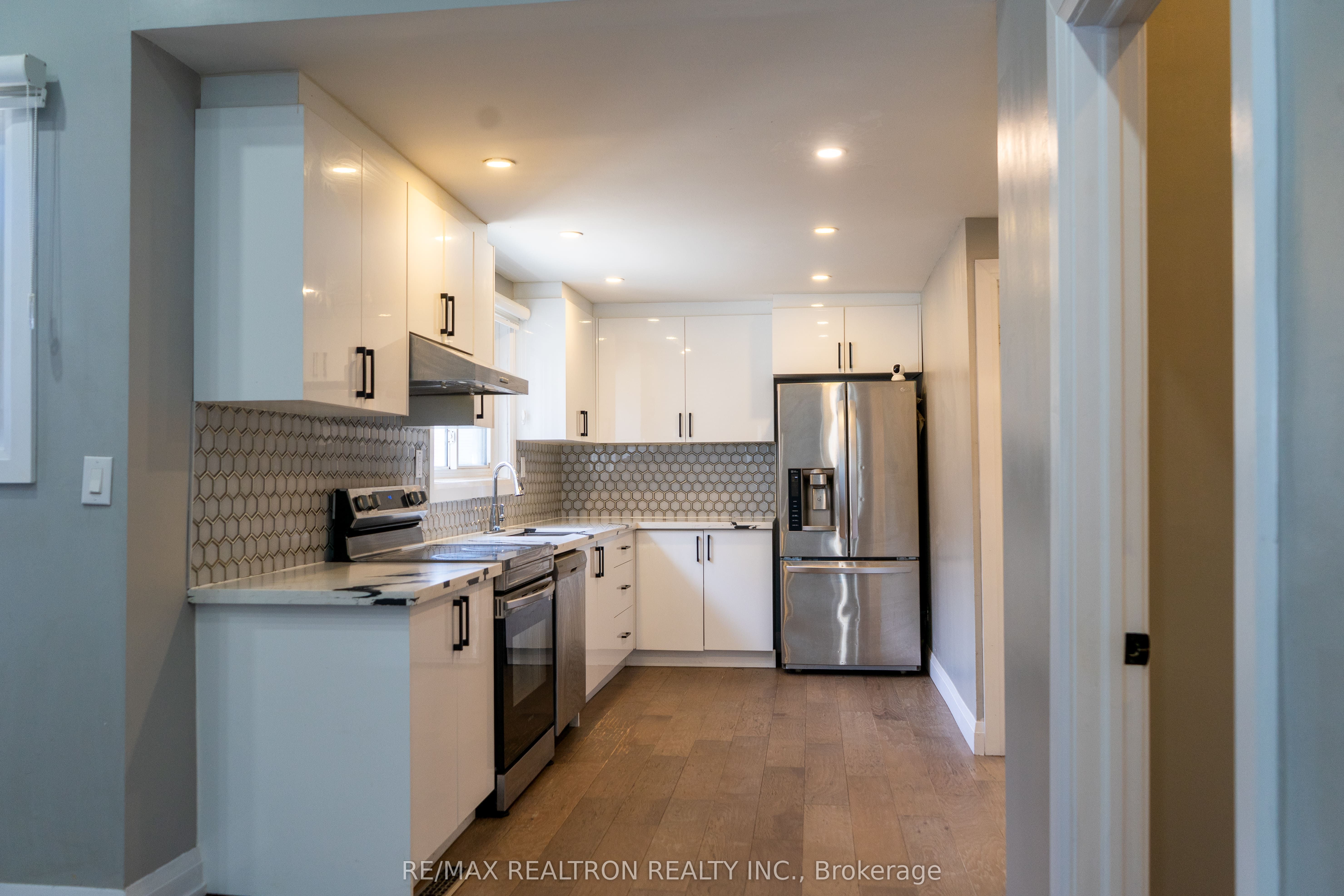 97 Emerald Street N, Hamilton, ON L8L 5K5 photo 4
