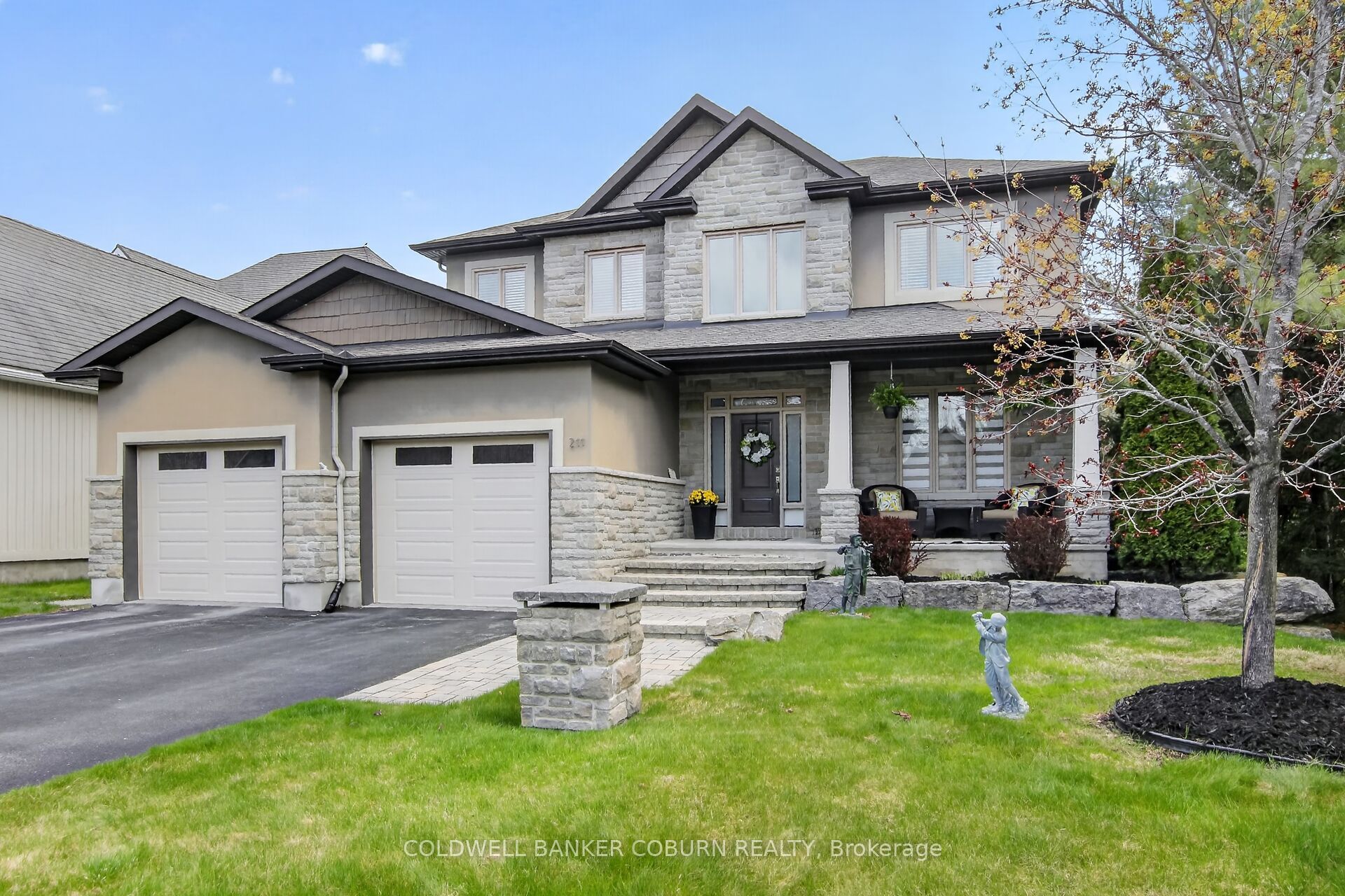 211 Jensen Court, Carp - Huntley Ward, ON K0A 1L0 photo 3