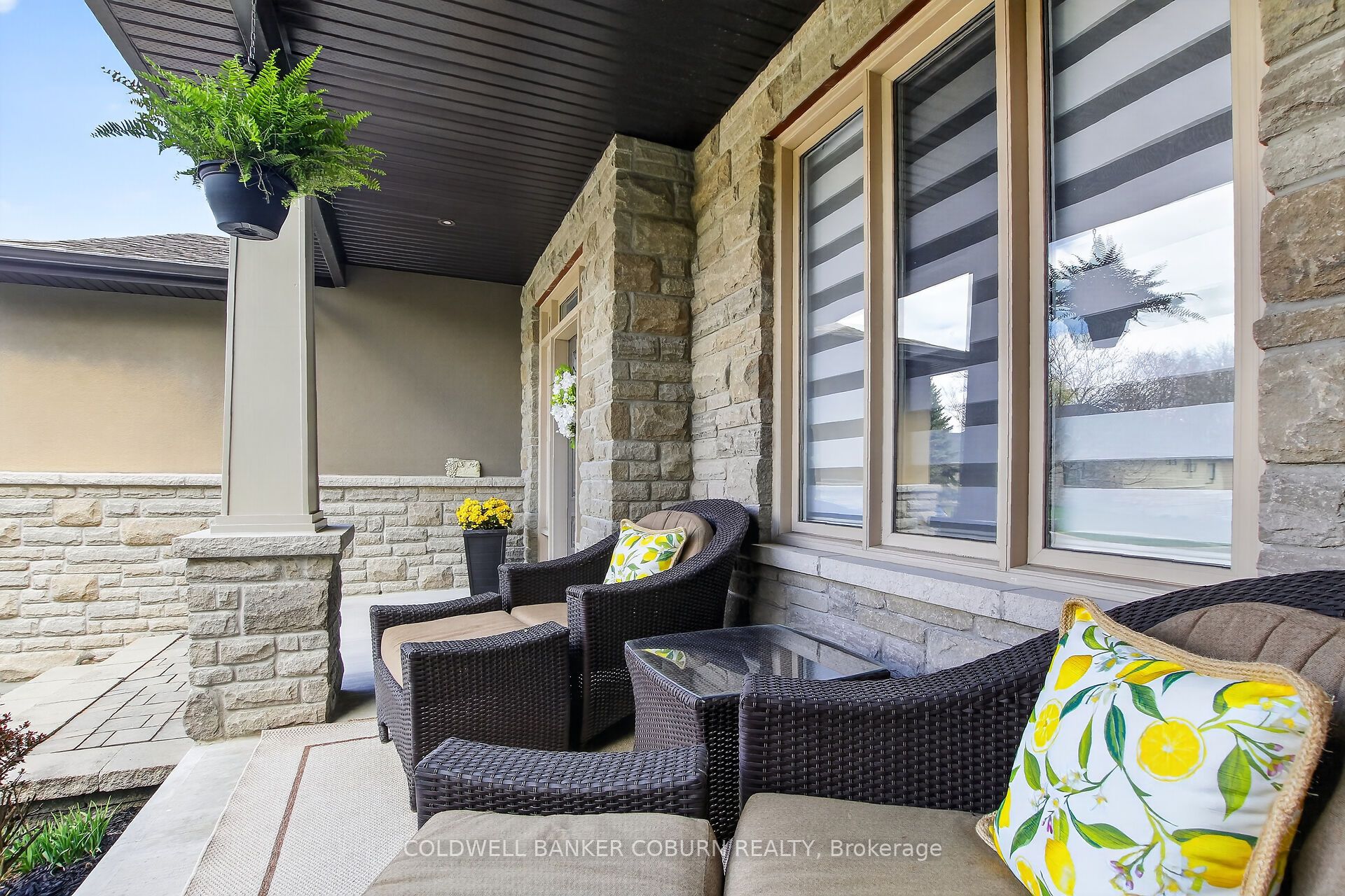 211 Jensen Court, Carp - Huntley Ward, ON K0A 1L0 photo 5