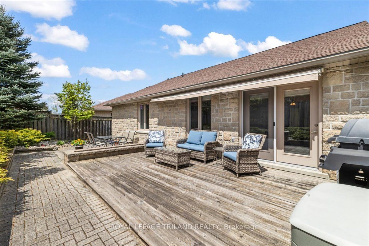 272 4th Street Crescent, Hanover, ON N4N 3S9 photo 2