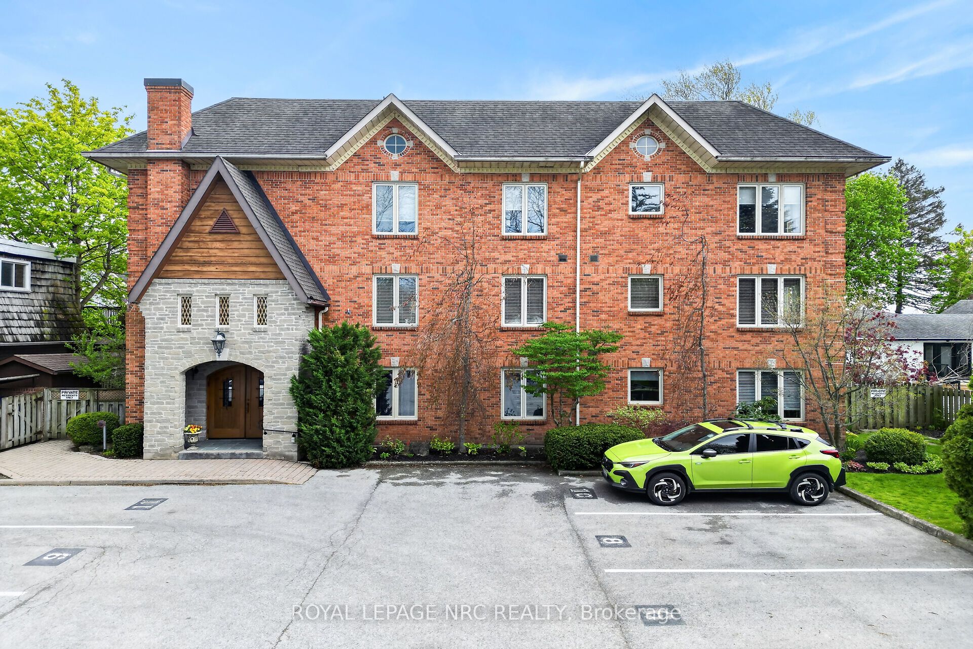 55 Main Street 302, St. Catharines, ON L2N 4T8
