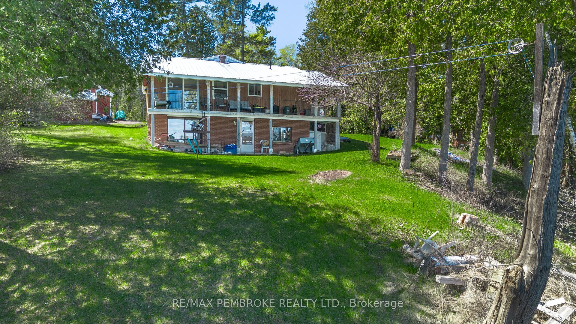 714 Lacroix Bay Road, Whitewater Region, ON K0J 2L0 photo 3