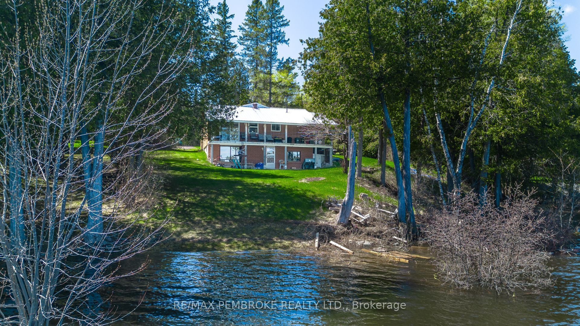 714 Lacroix Bay Road, Whitewater Region, ON K0J 2L0 photo 4