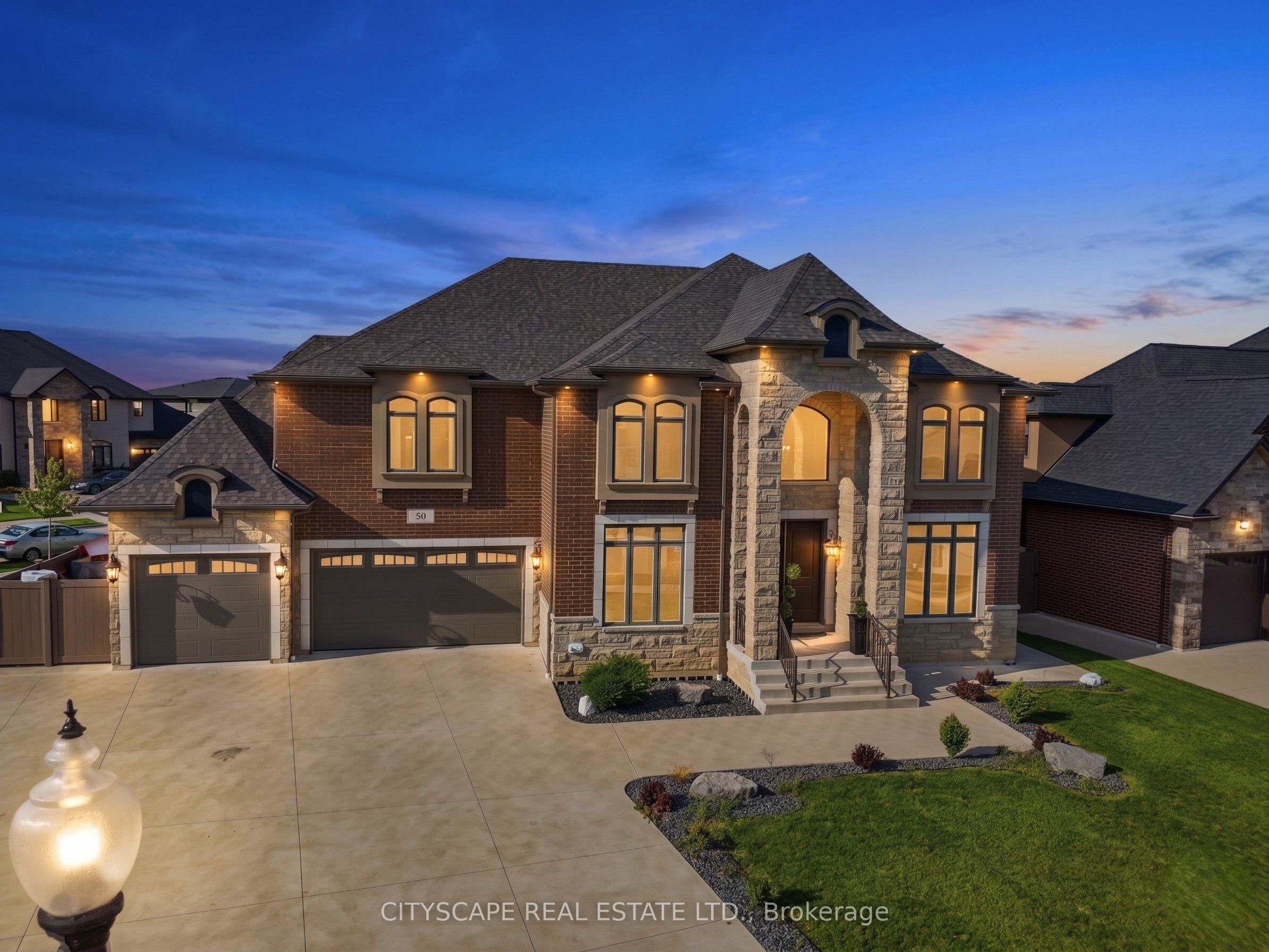 30 Augustus Court, LaSalle, ON N9H 0G6