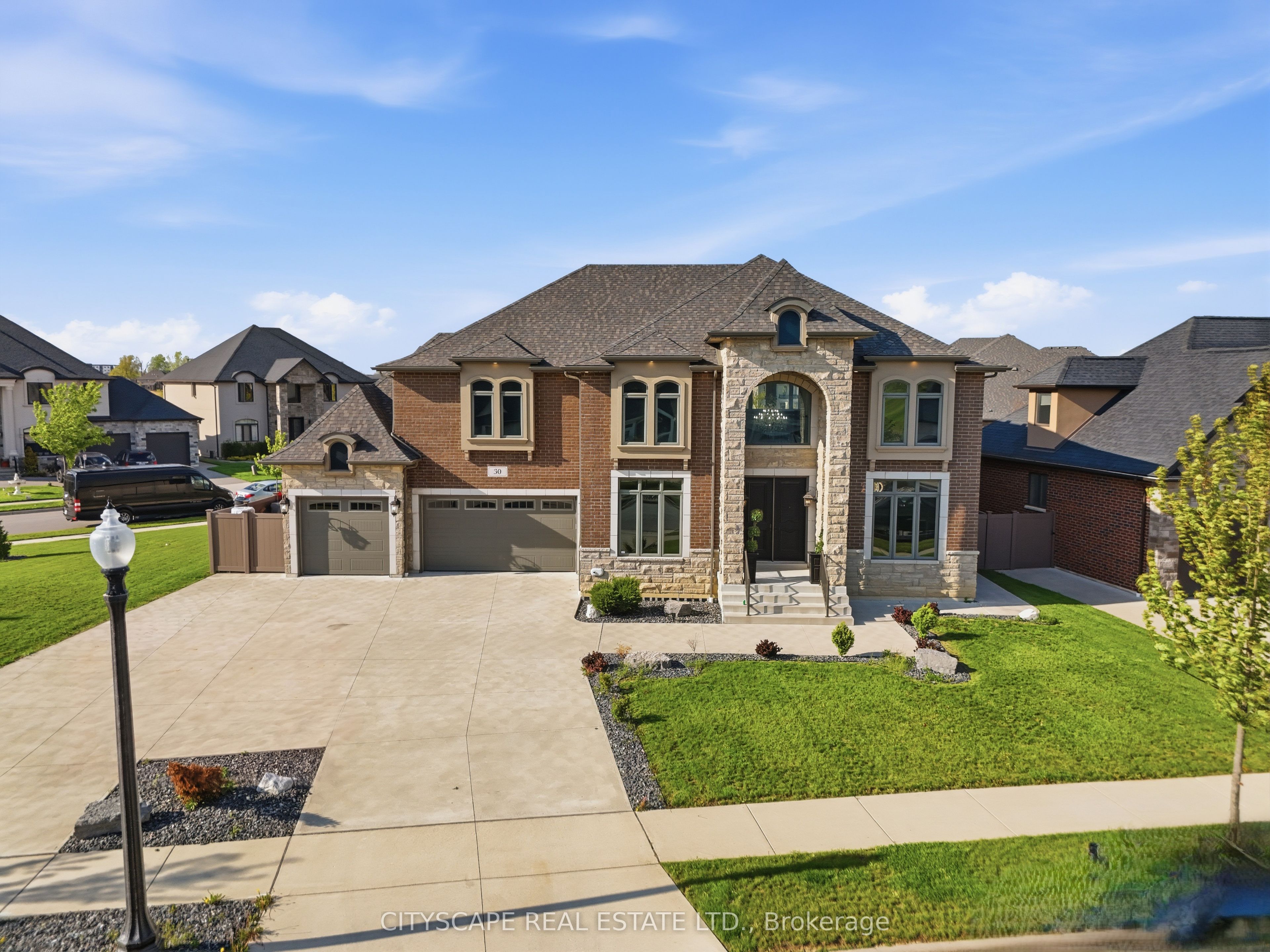 30 Augustus Court, LaSalle, ON N9H 0G6 photo 2