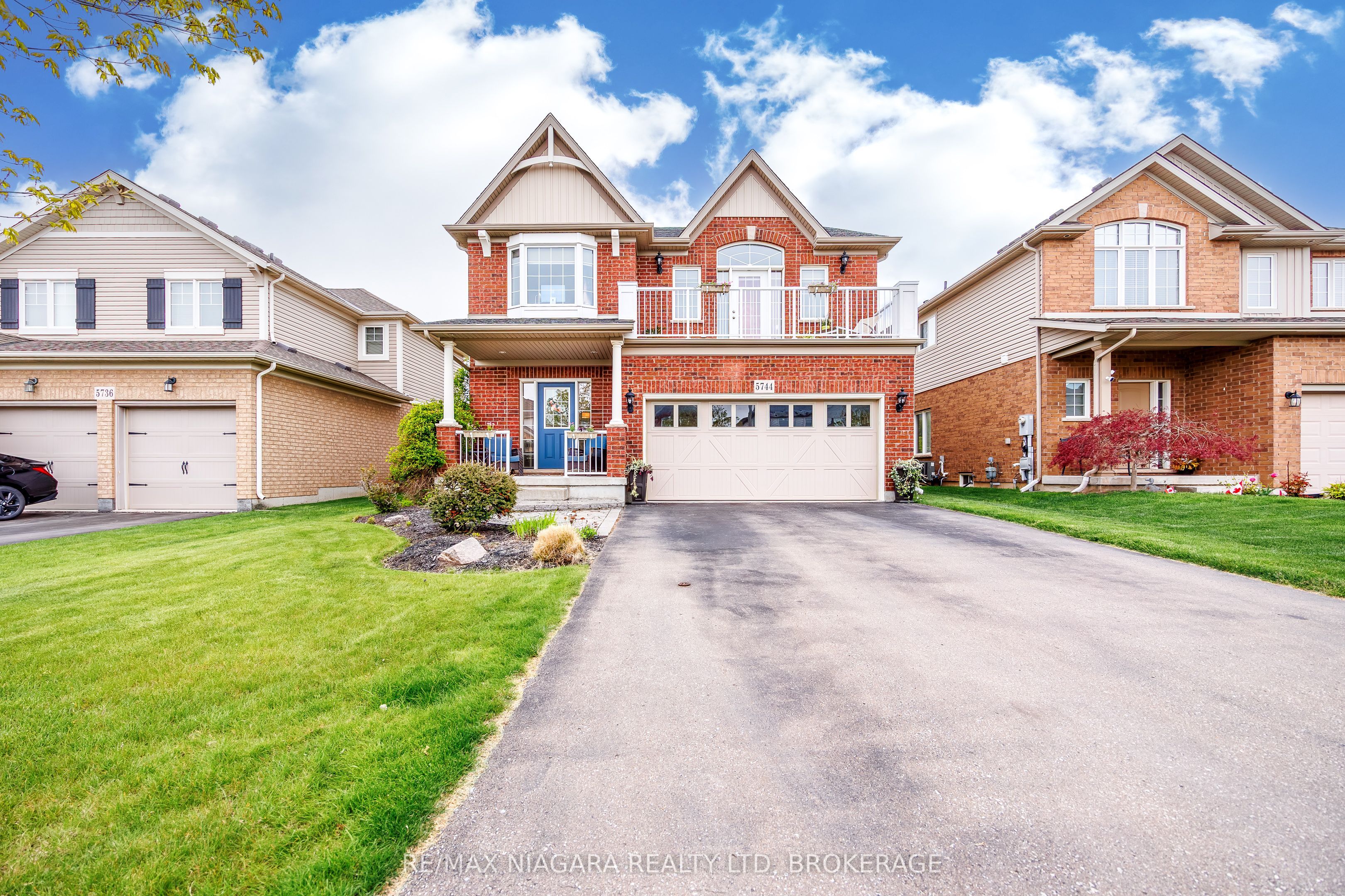 5744 Jake Crescent, Niagara Falls, ON L2H 1S7