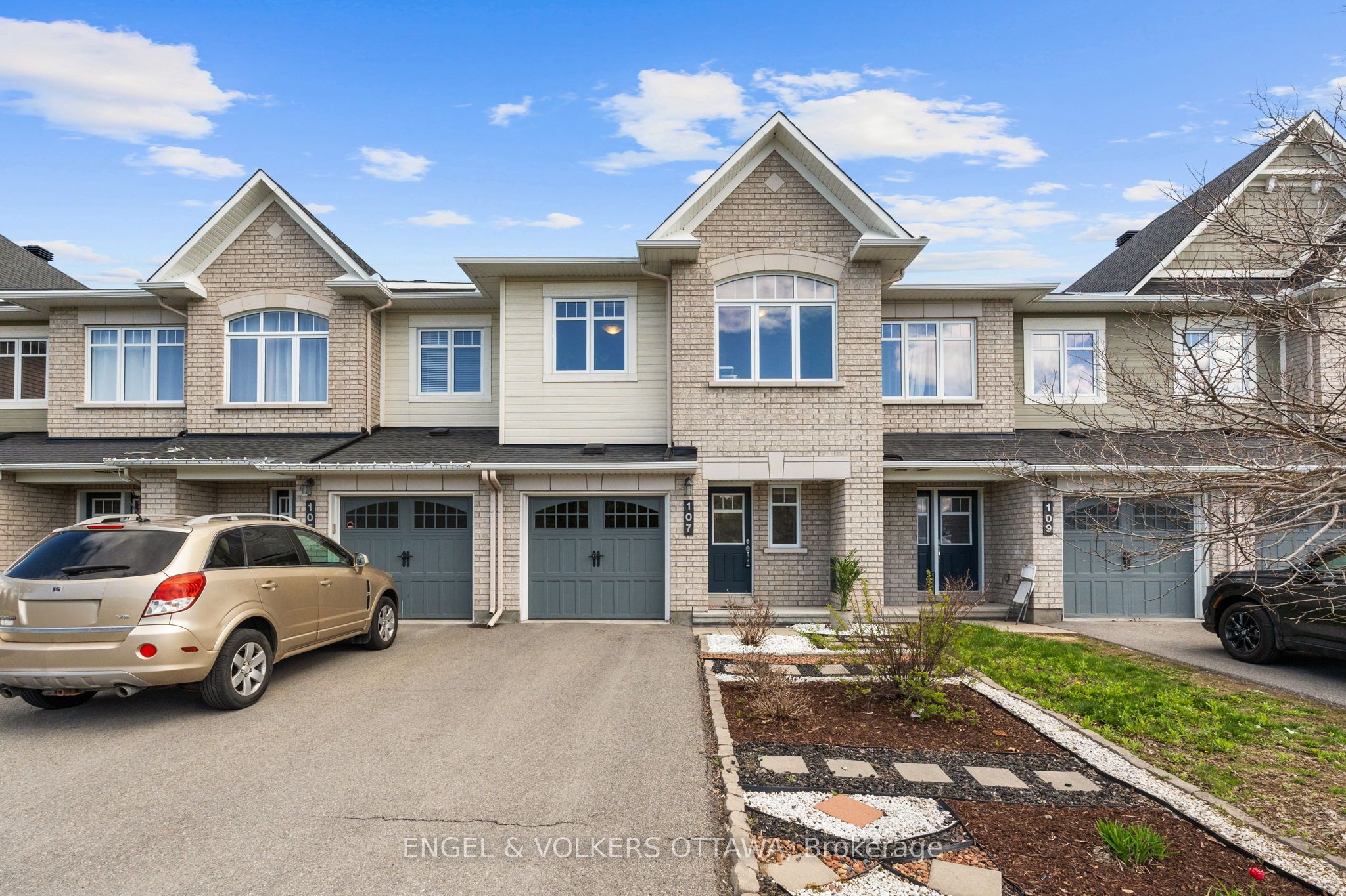 107 Mancini Way, Barrhaven, ON K2J 5X3
