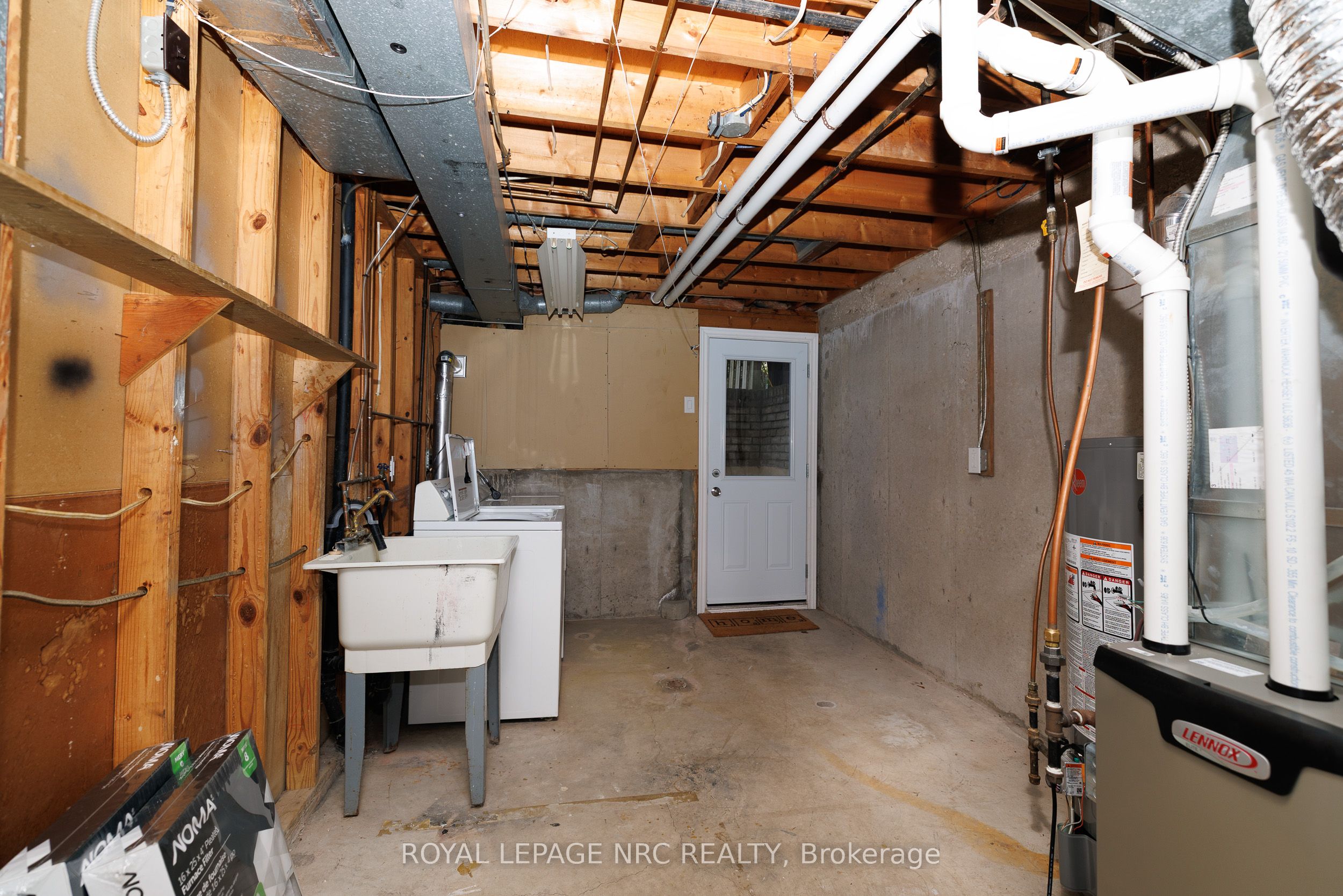 8 Kerwin Gate, St. Catharines, ON L2N 4J8 photo 4