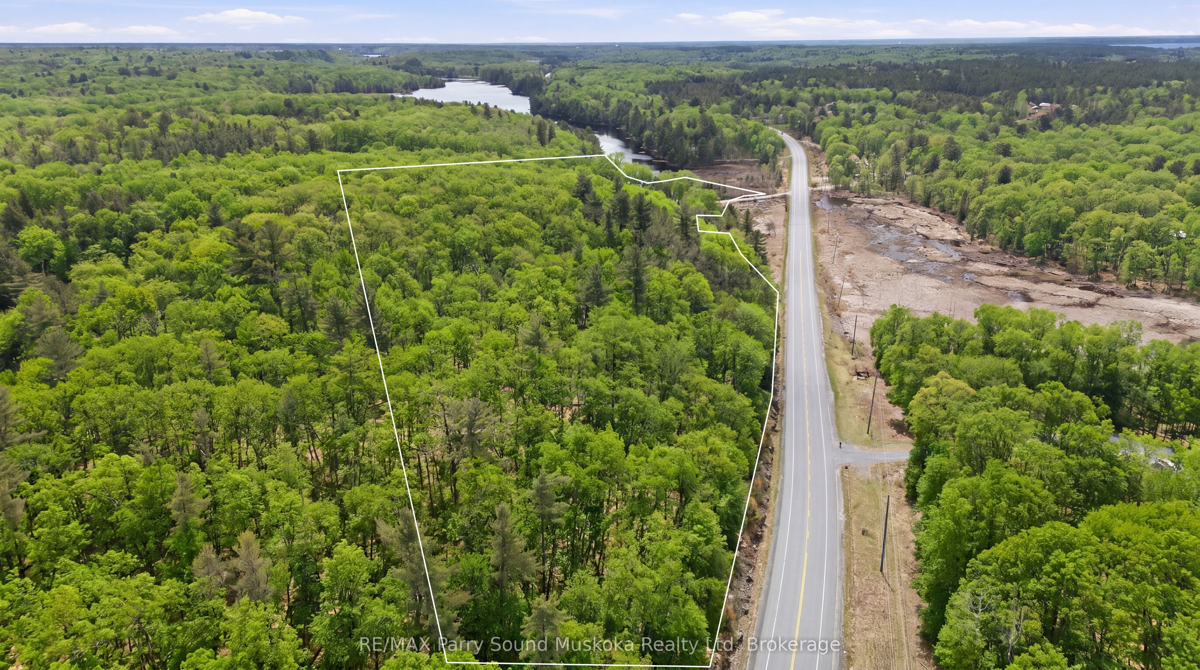 25 LAKE RIDGE Road, McDougall, ON P2A 2W9 photo 2