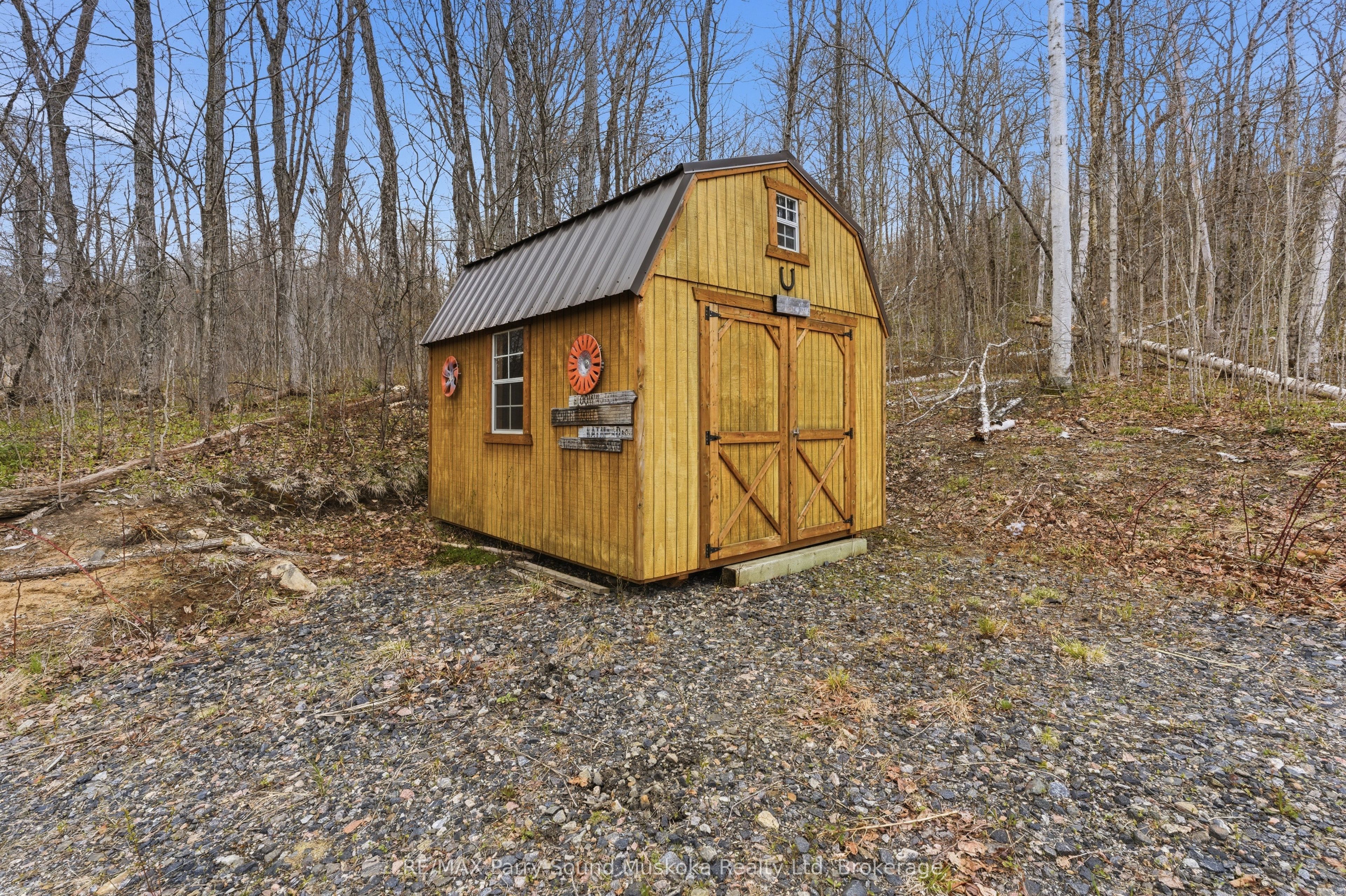 25 LAKE RIDGE Road, McDougall, ON P2A 2W9 photo 5
