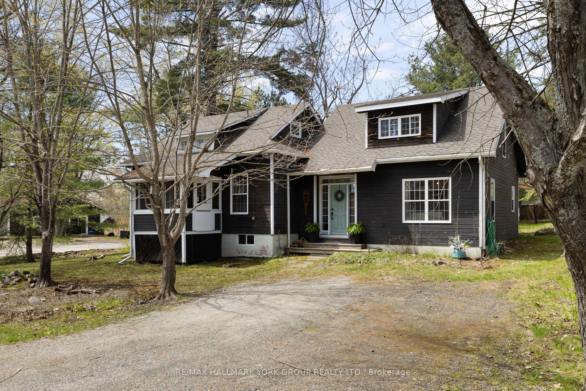 1013 Grey Street, Muskoka Lakes, ON P0C 1A0