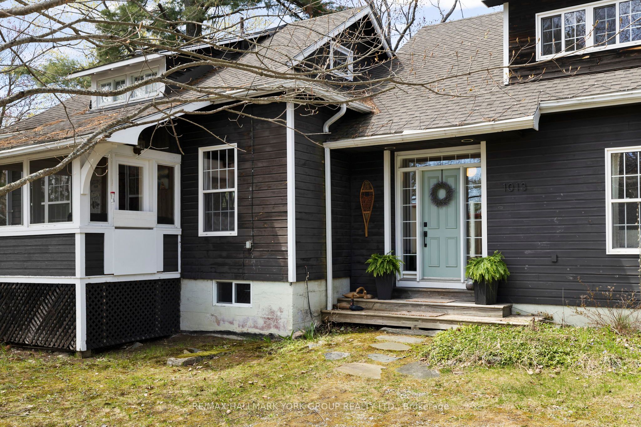 1013 Grey Street, Muskoka Lakes, ON P0C 1A0 photo 2