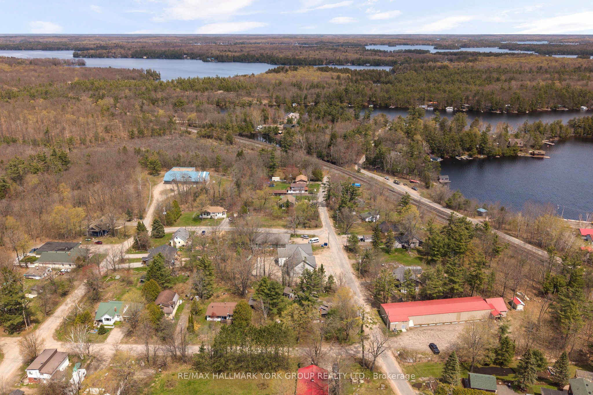 1013 Grey Street, Muskoka Lakes, ON P0C 1A0 photo 4