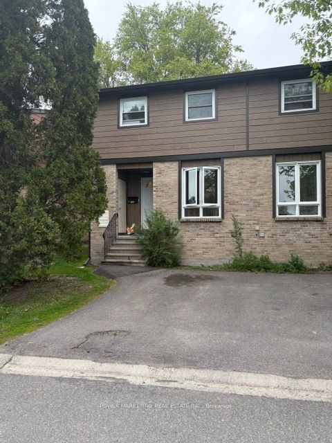 1731 TRAPPIST Lane, Orleans - Convent Glen and Area, ON K1C 1X7 photo 2