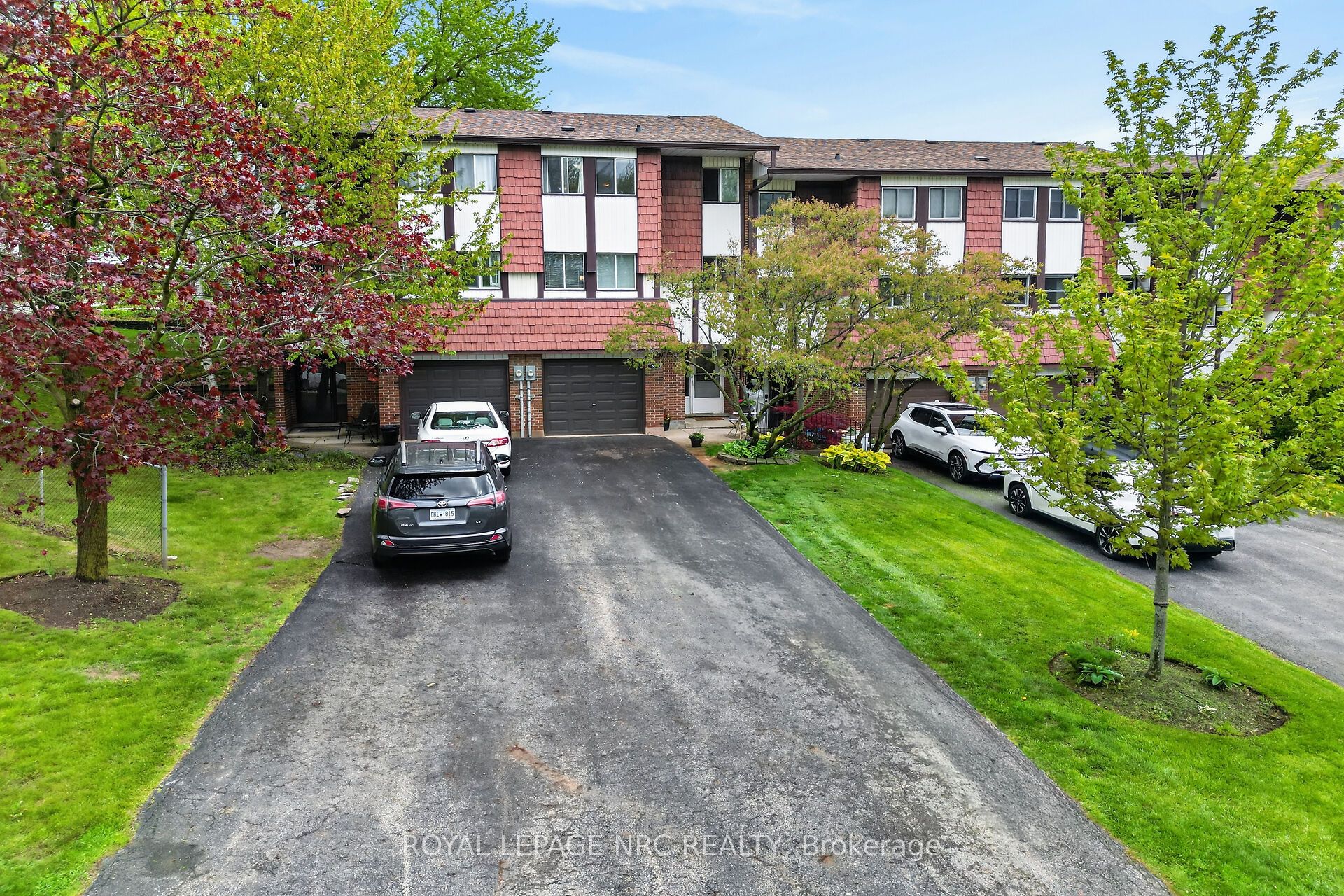 53 Larraine Avenue, Hamilton, ON L9H 6E5