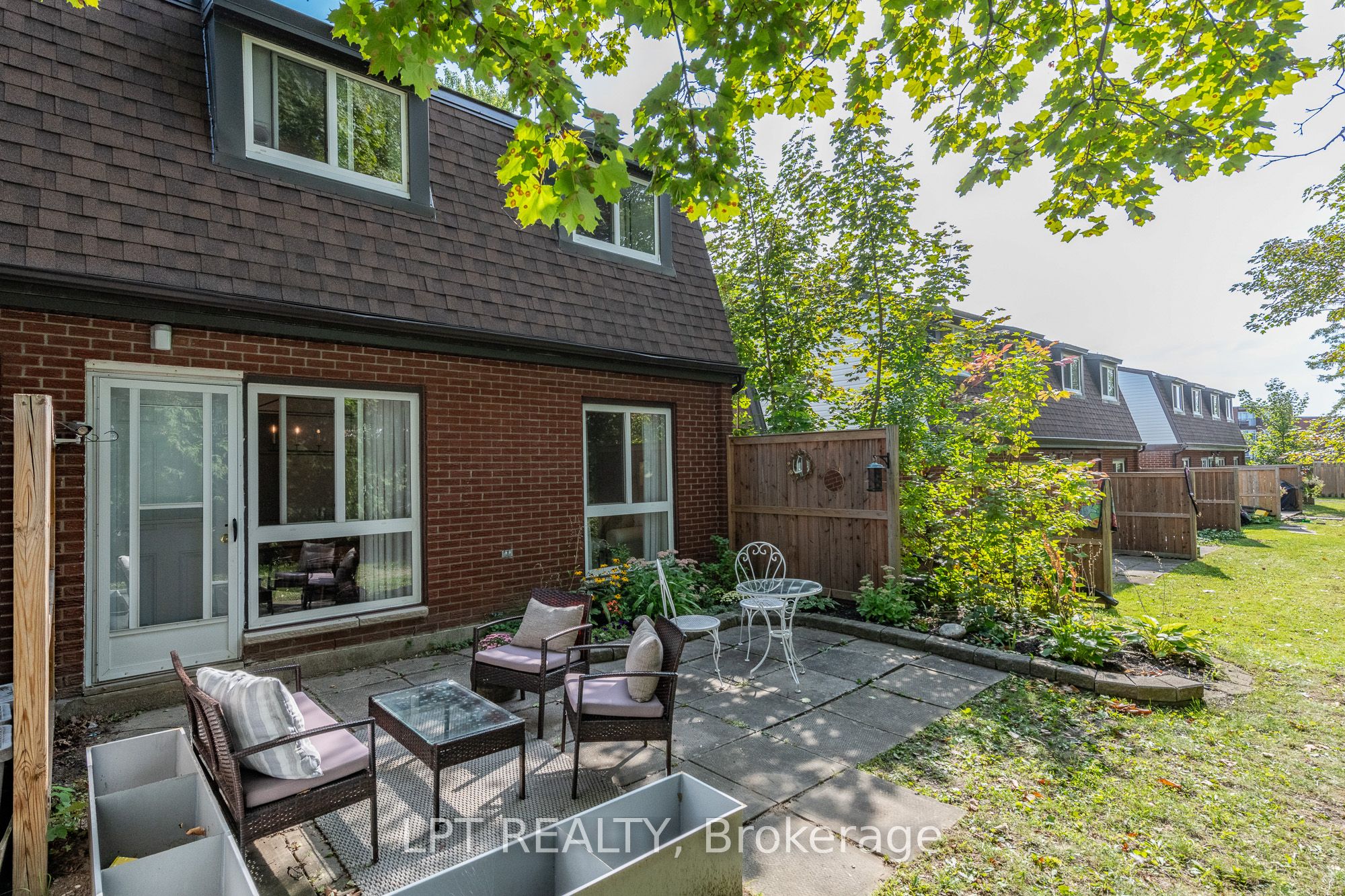 2080 OGILVIE Road 7J, Beacon Hill North - South and Area, ON K1J 7N8 photo 3
