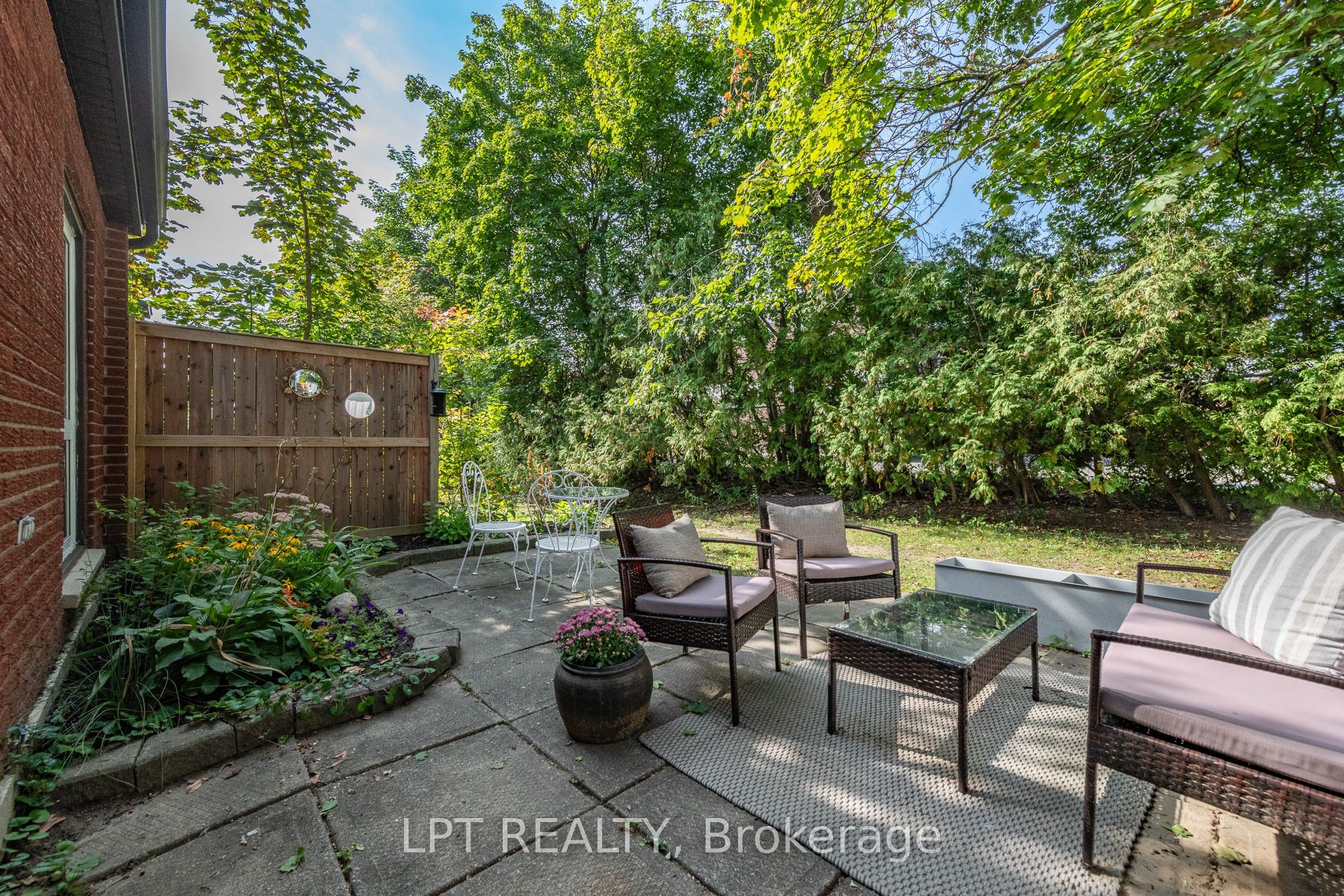 2080 OGILVIE Road 7J, Beacon Hill North - South and Area, ON K1J 7N8 photo 4