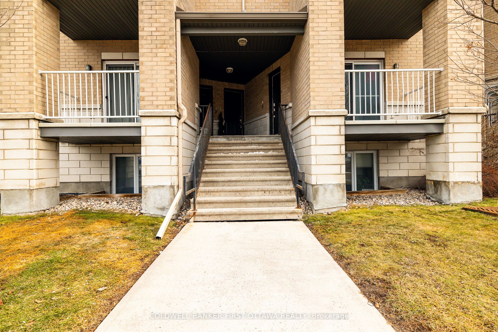 1210 MCWATTERS Road 6, Parkway Park - Queensway Terrace S and Area, ON K2C 3Y2 photo 2