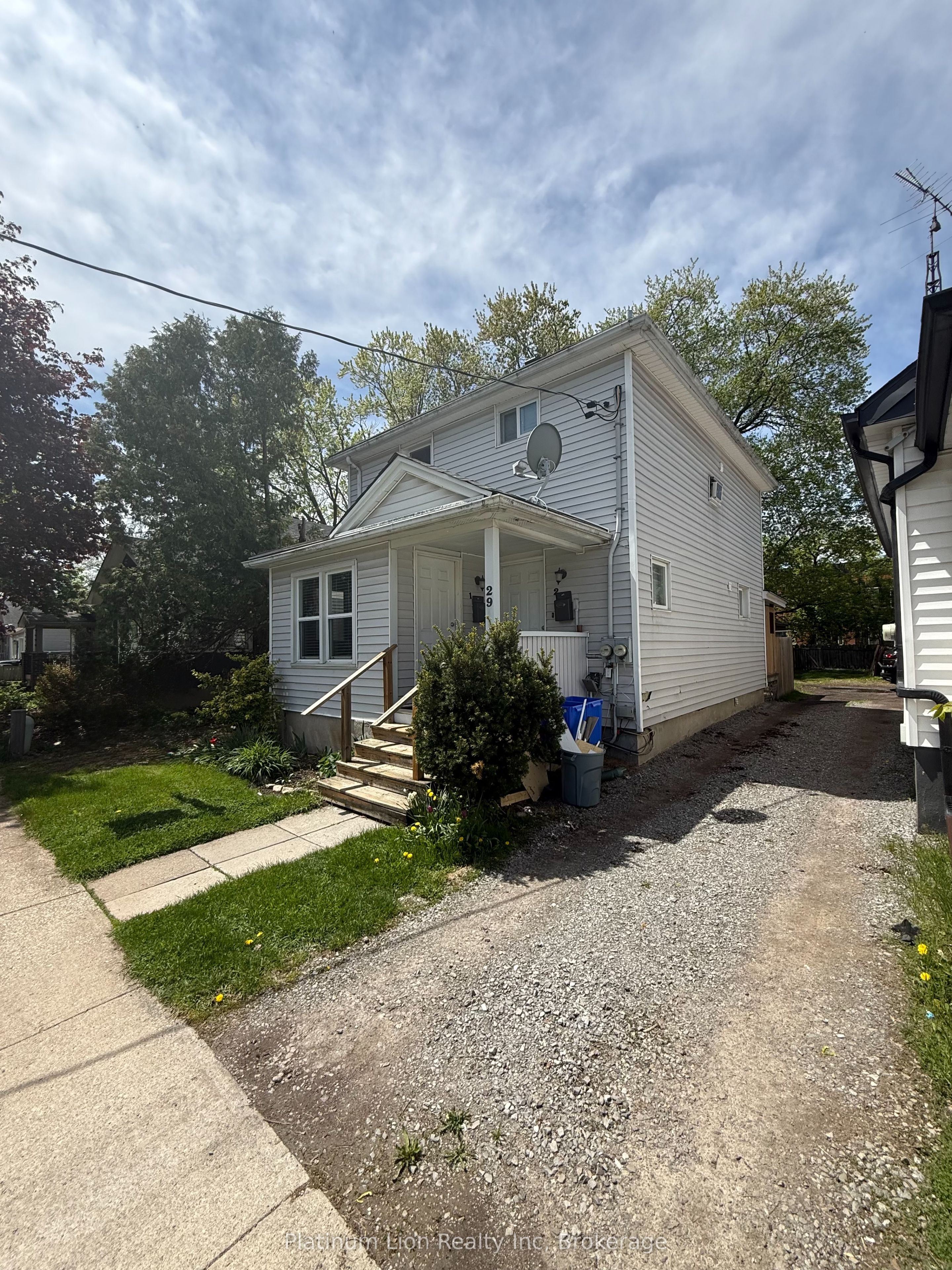 29 Rodman Street, St. Catharines, ON L2R 5C9 photo 2