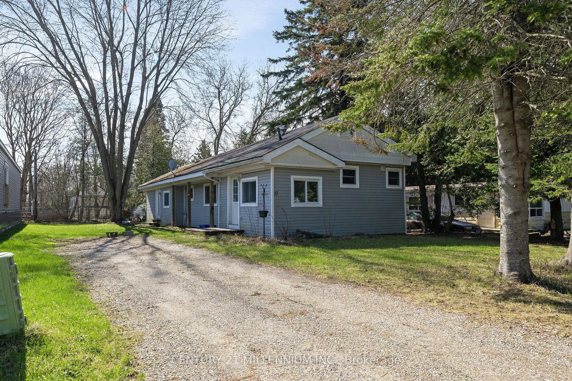 17 Cedar Lane, Erin, ON N0B 1T0