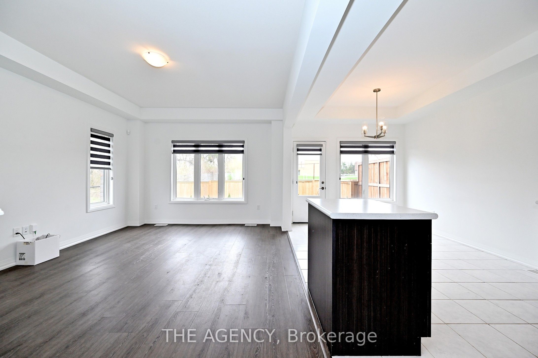 4552 Portage Road 104, Niagara Falls, ON L2E 6A8 photo 5