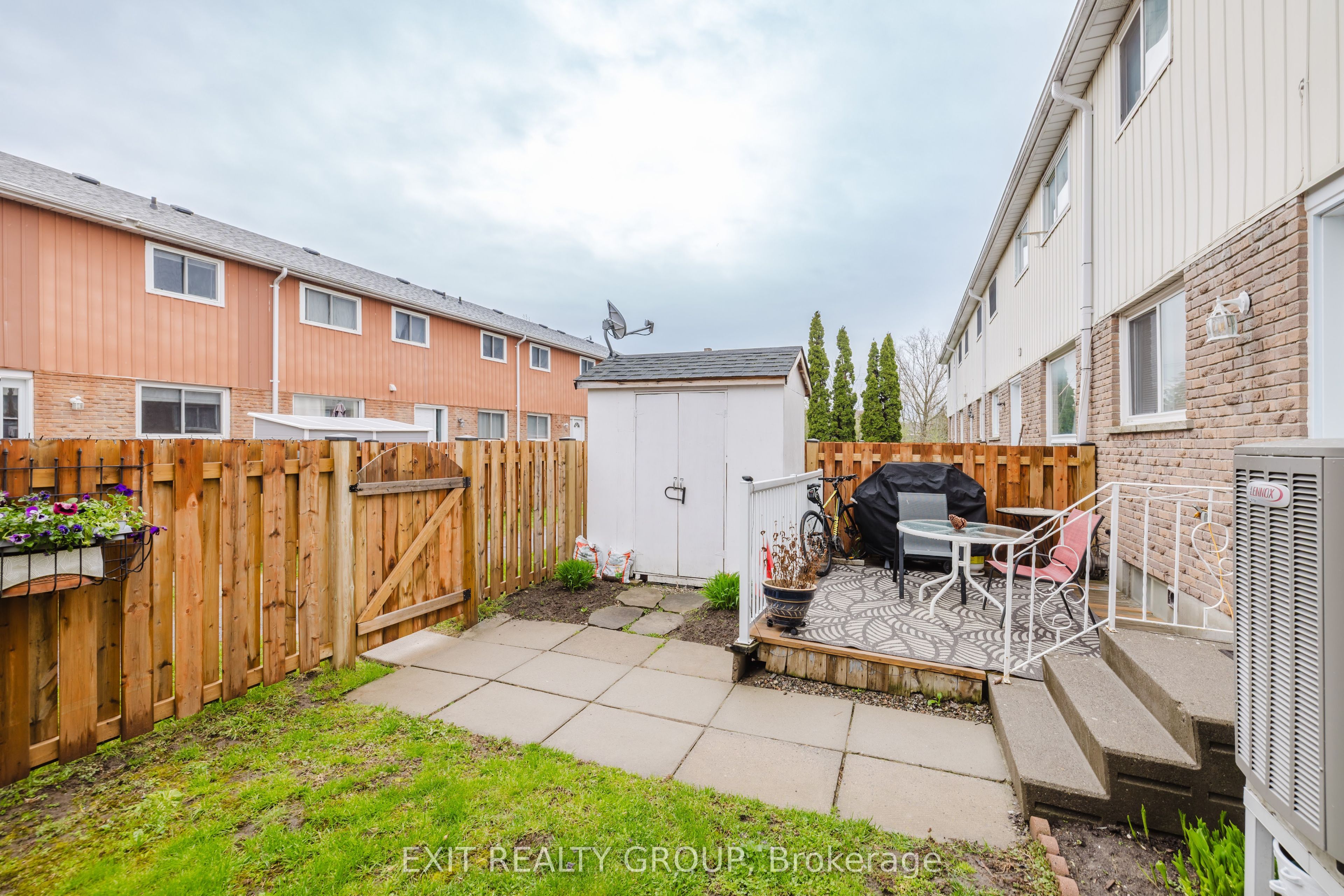 19 Tracey Park Drive 36, Belleville, ON K8P 4R4 photo 3