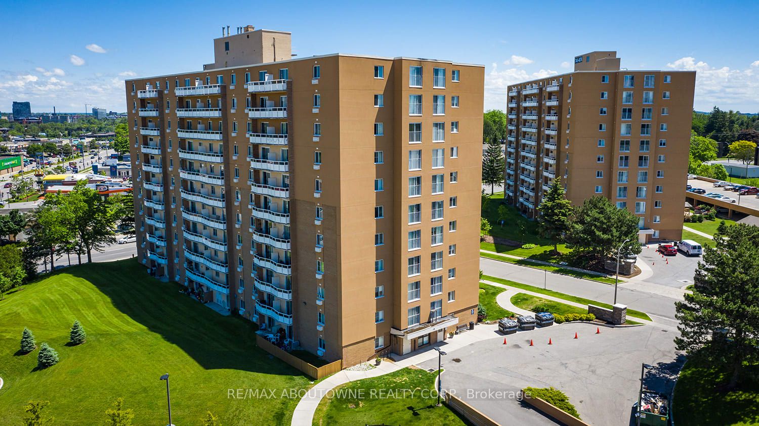 10 Overlea Drive 1114, Kitchener, ON N2M 5B8 photo 2