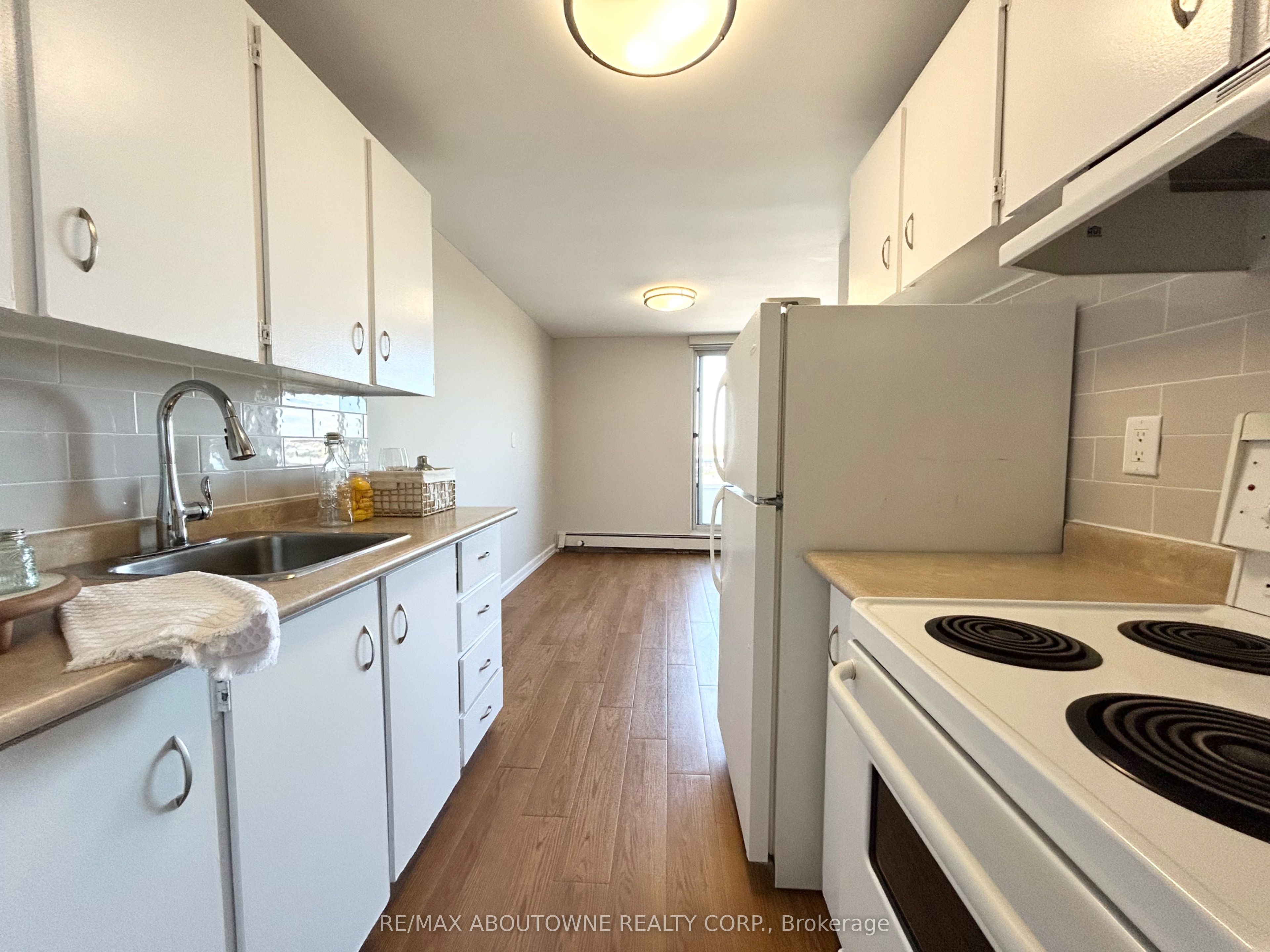 10 Overlea Drive 1114, Kitchener, ON N2M 5B8 photo 5