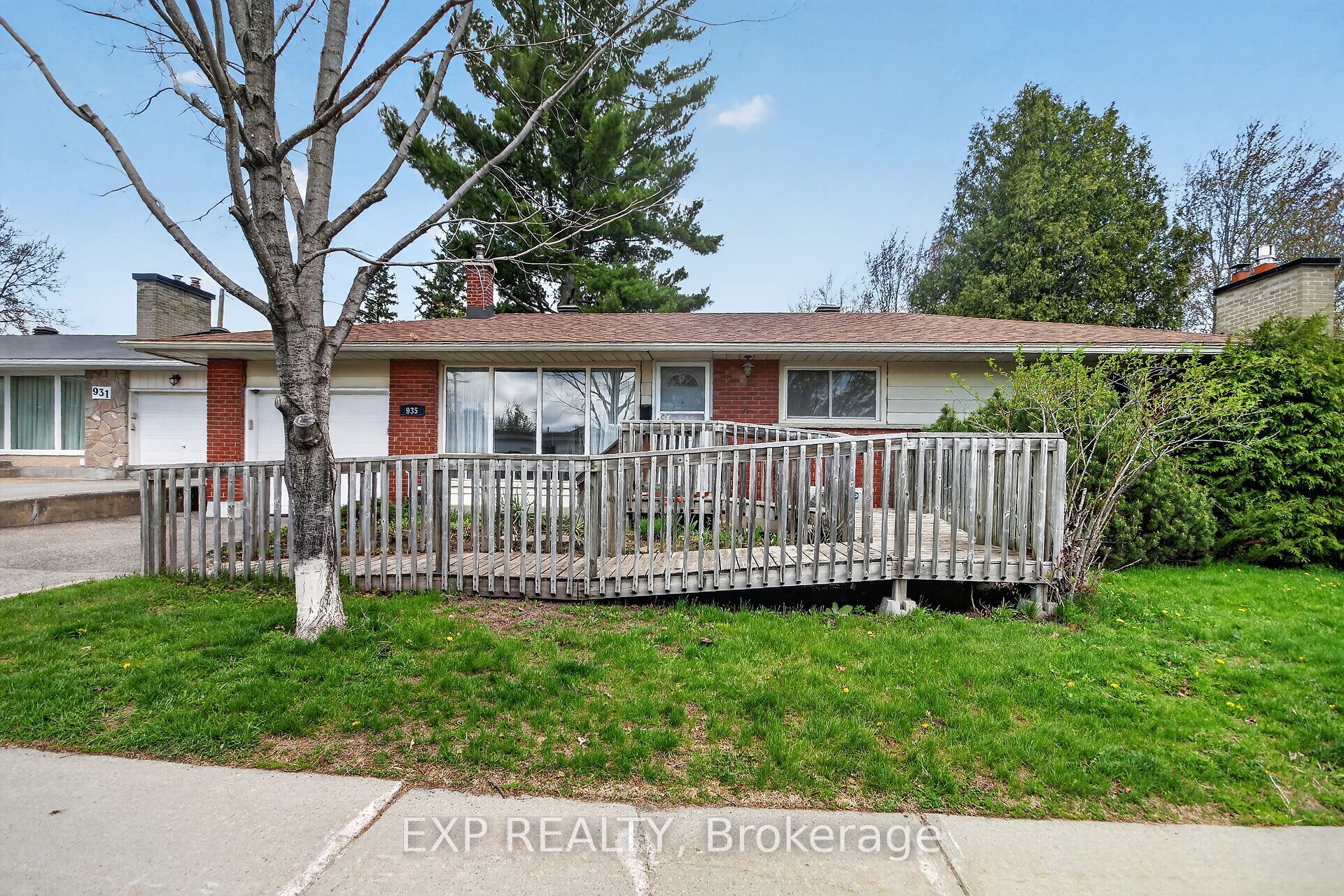 935 Pleasant Park Road, Elmvale Acres and Area, ON K1G 1Z6 photo 4