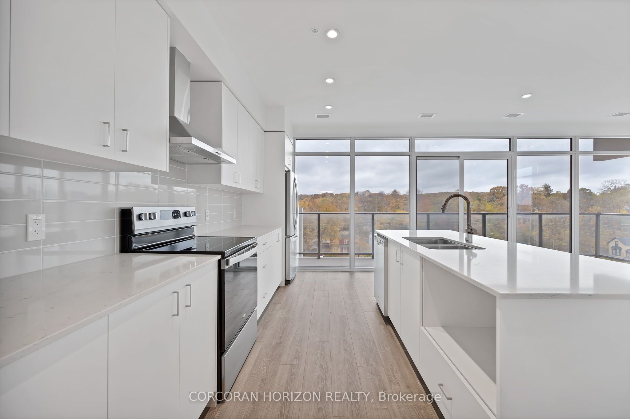 50 Grand Avenue S 901, Cambridge, ON N1S 2L8