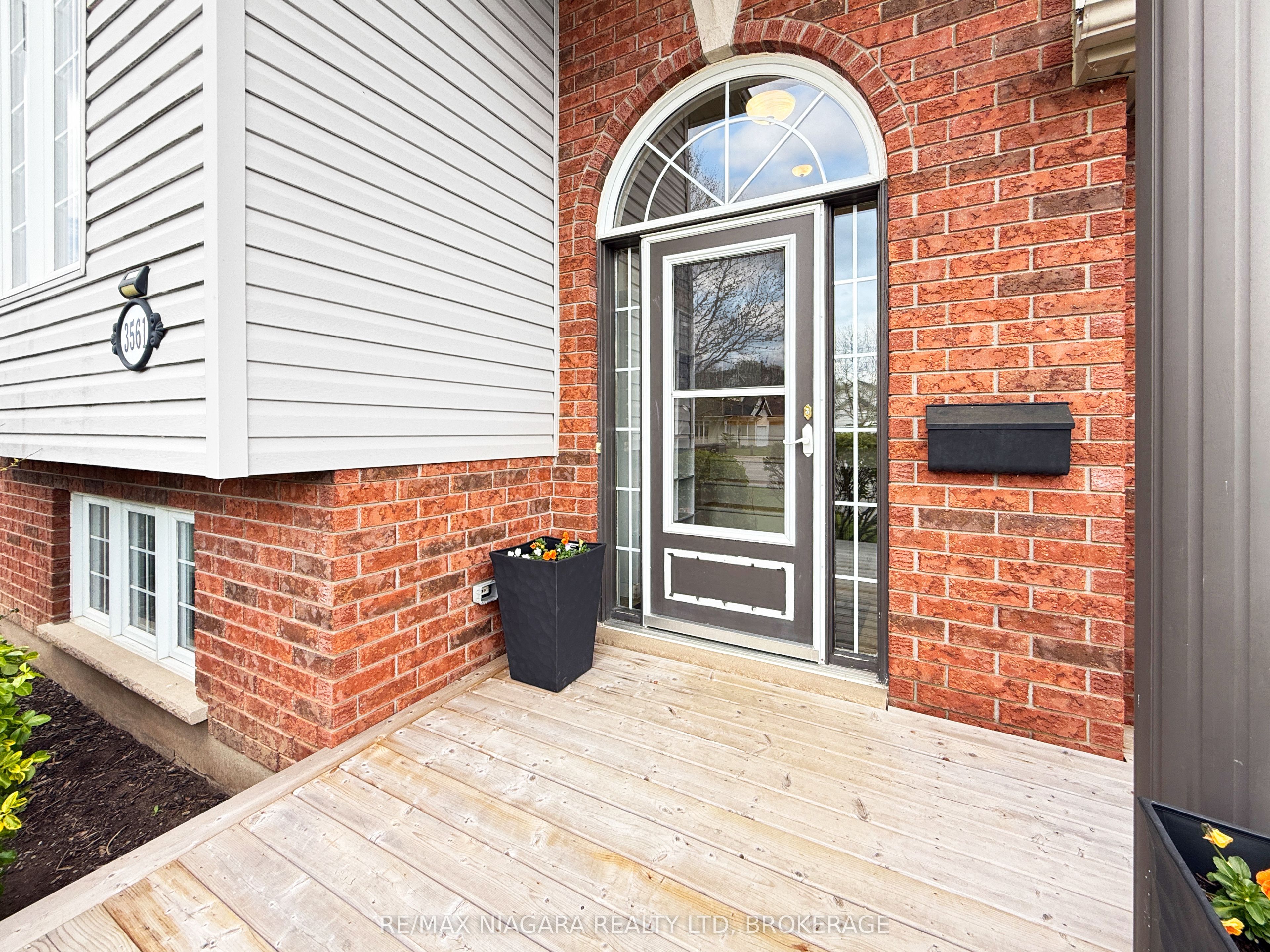 3561 Carver Street, Fort Erie, ON L0S 1S0 photo 3