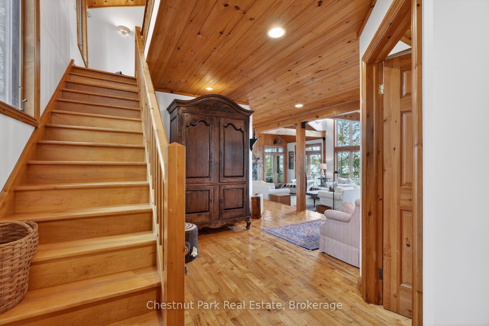 1069 Ridge Road, Muskoka Lakes, ON P0C 1M0 photo 4