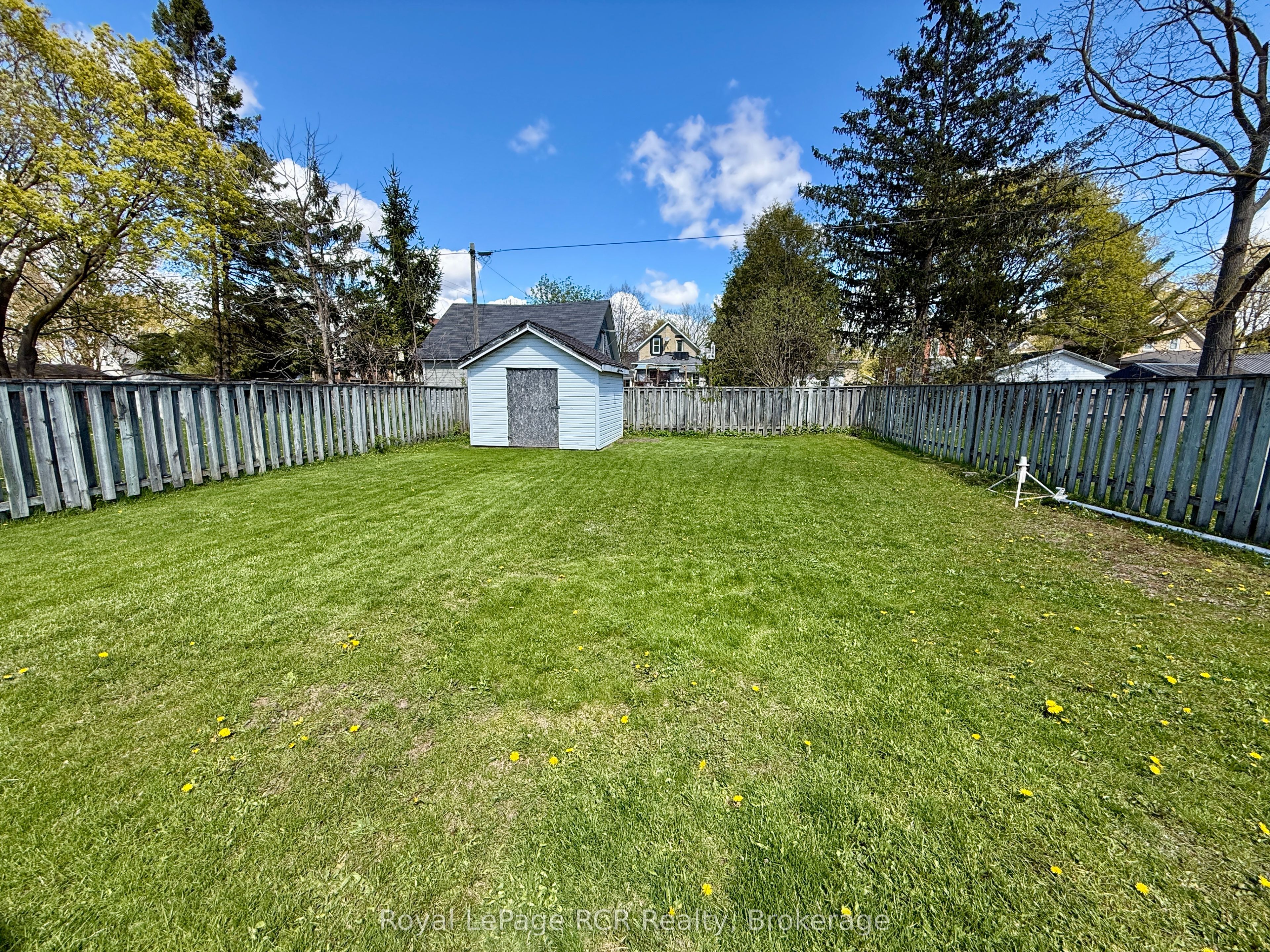 605 7th Avenue, Hanover, ON N4N 2J9 photo 3