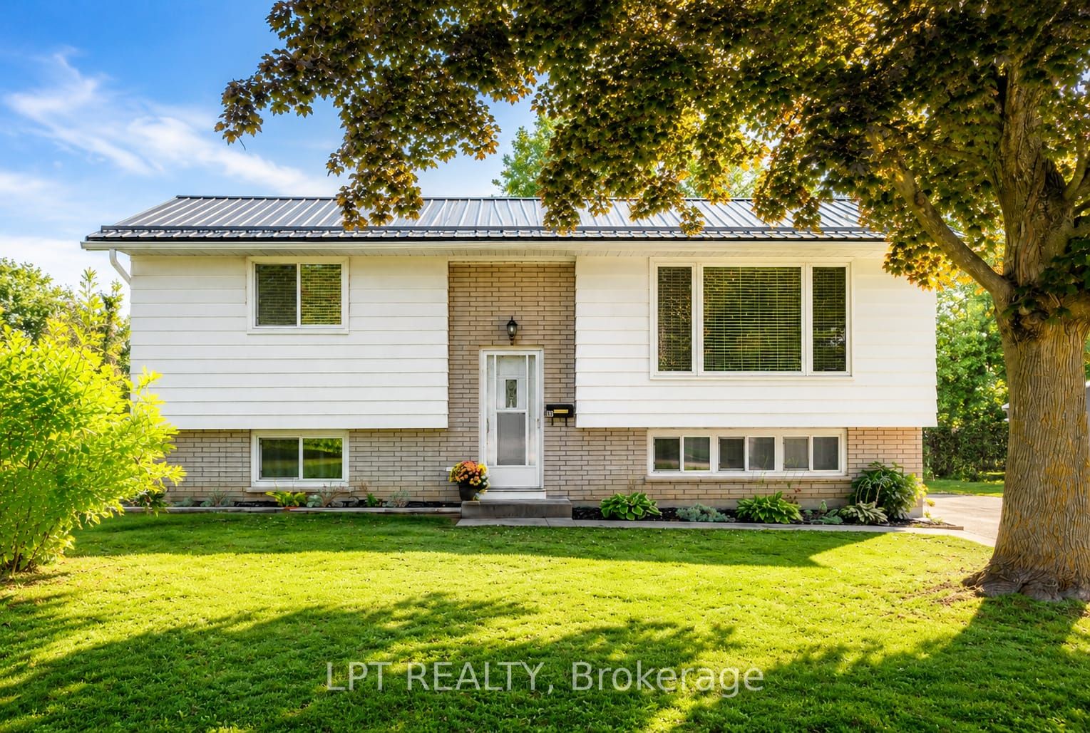 56 ST. PATRICK Street, Kawartha Lakes, ON K9V 1R5