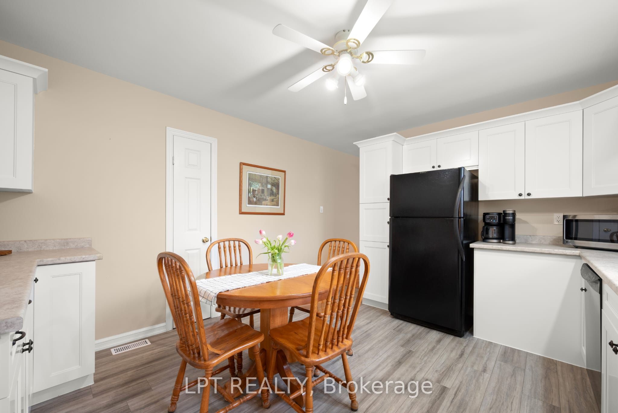 56 ST. PATRICK Street, Kawartha Lakes, ON K9V 1R5 photo 4