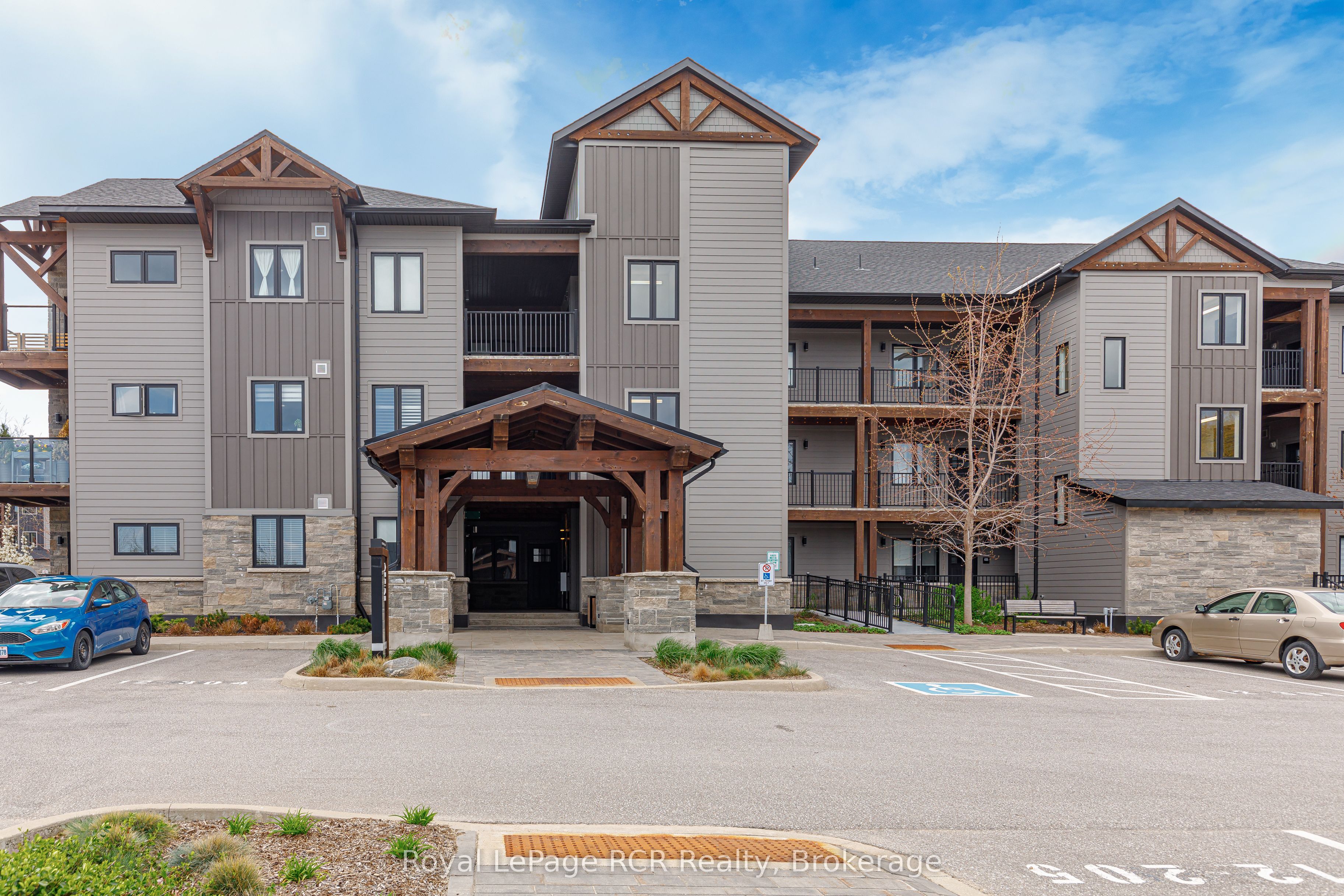 12 Beckwith Lane 305, Blue Mountains, ON L9Y 0A4 photo 3