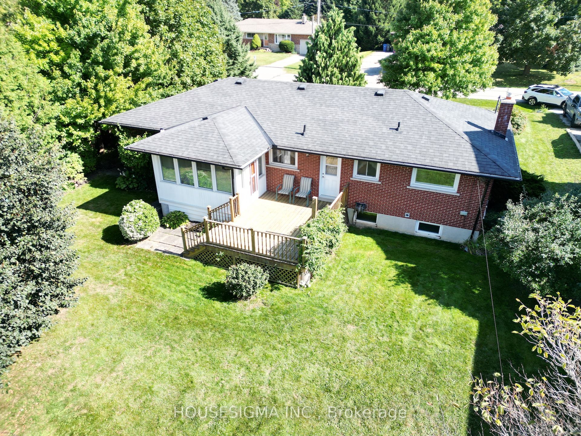 33 Ridgeway Avenue, Guelph, ON N1L 1G9