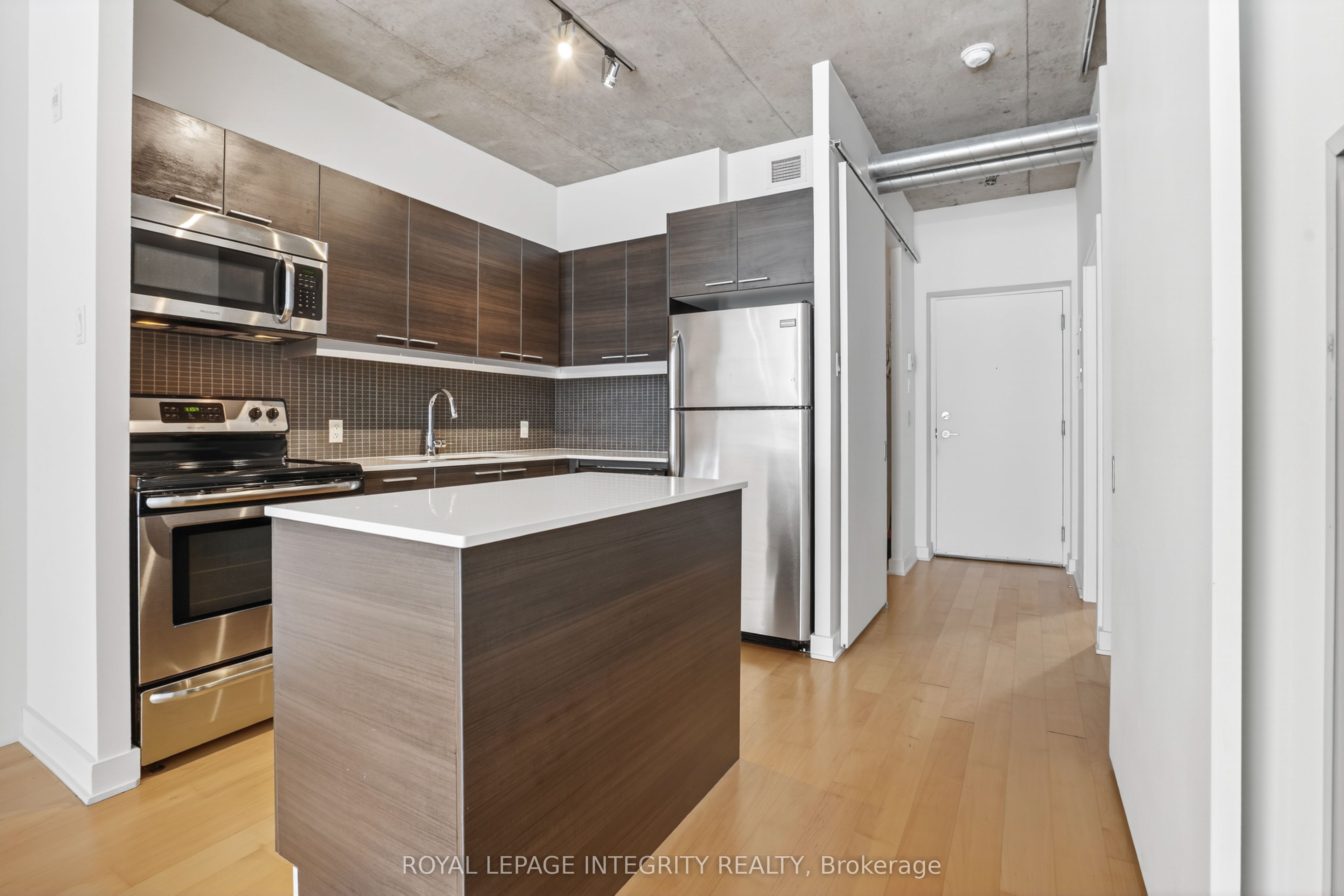 349 Mcleod Street 216, Ottawa Centre, ON K2P 0S1 photo 4