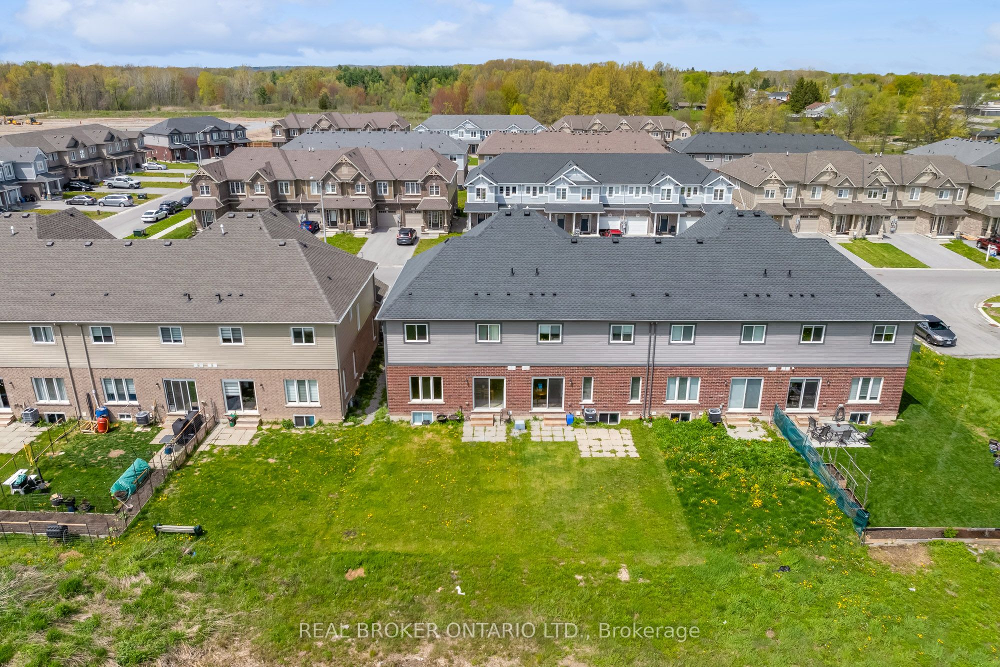 123 Sycamore Street, Welland, ON L3C 0H9 photo 3
