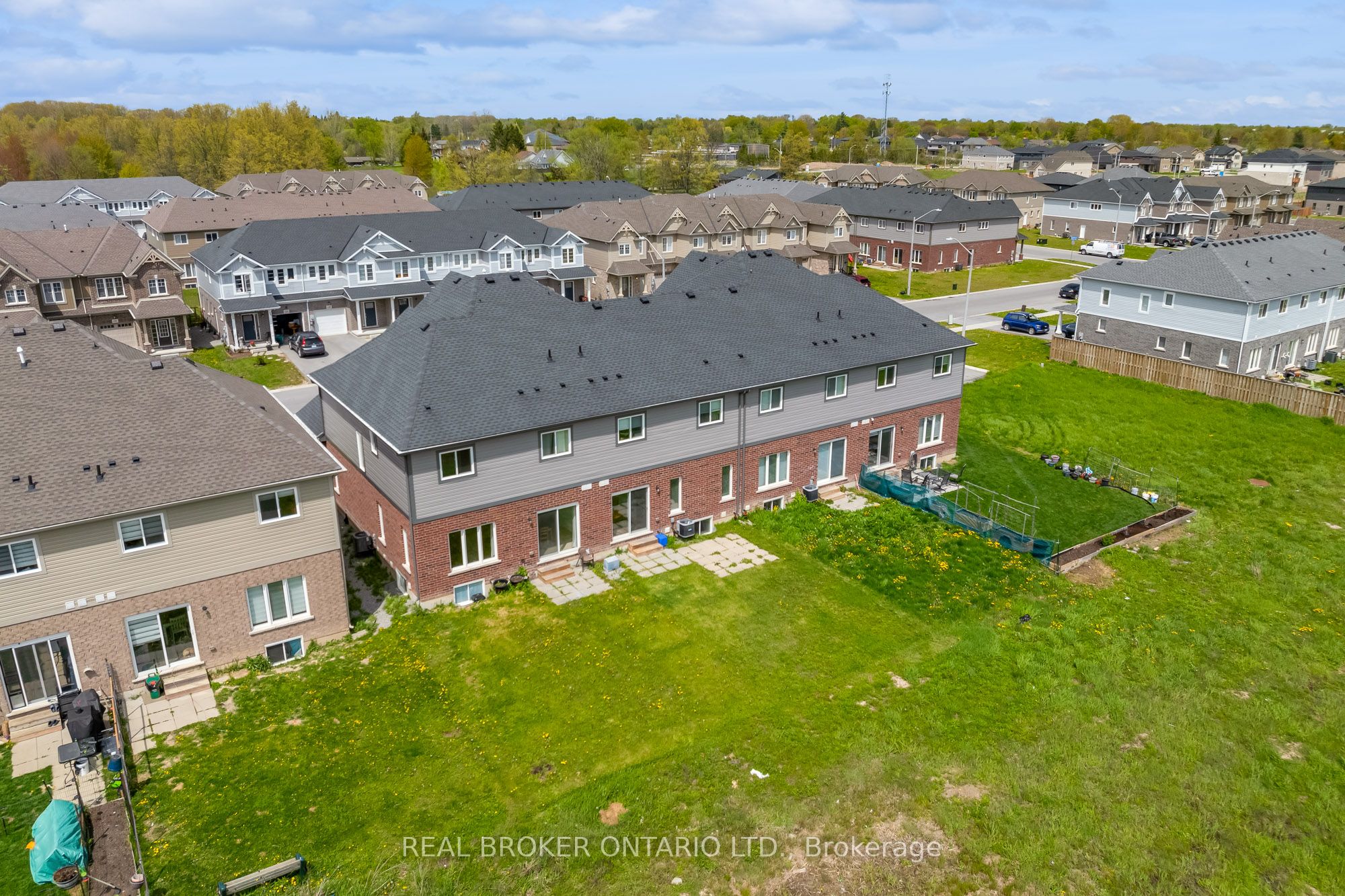 123 Sycamore Street, Welland, ON L3C 0H9 photo 4