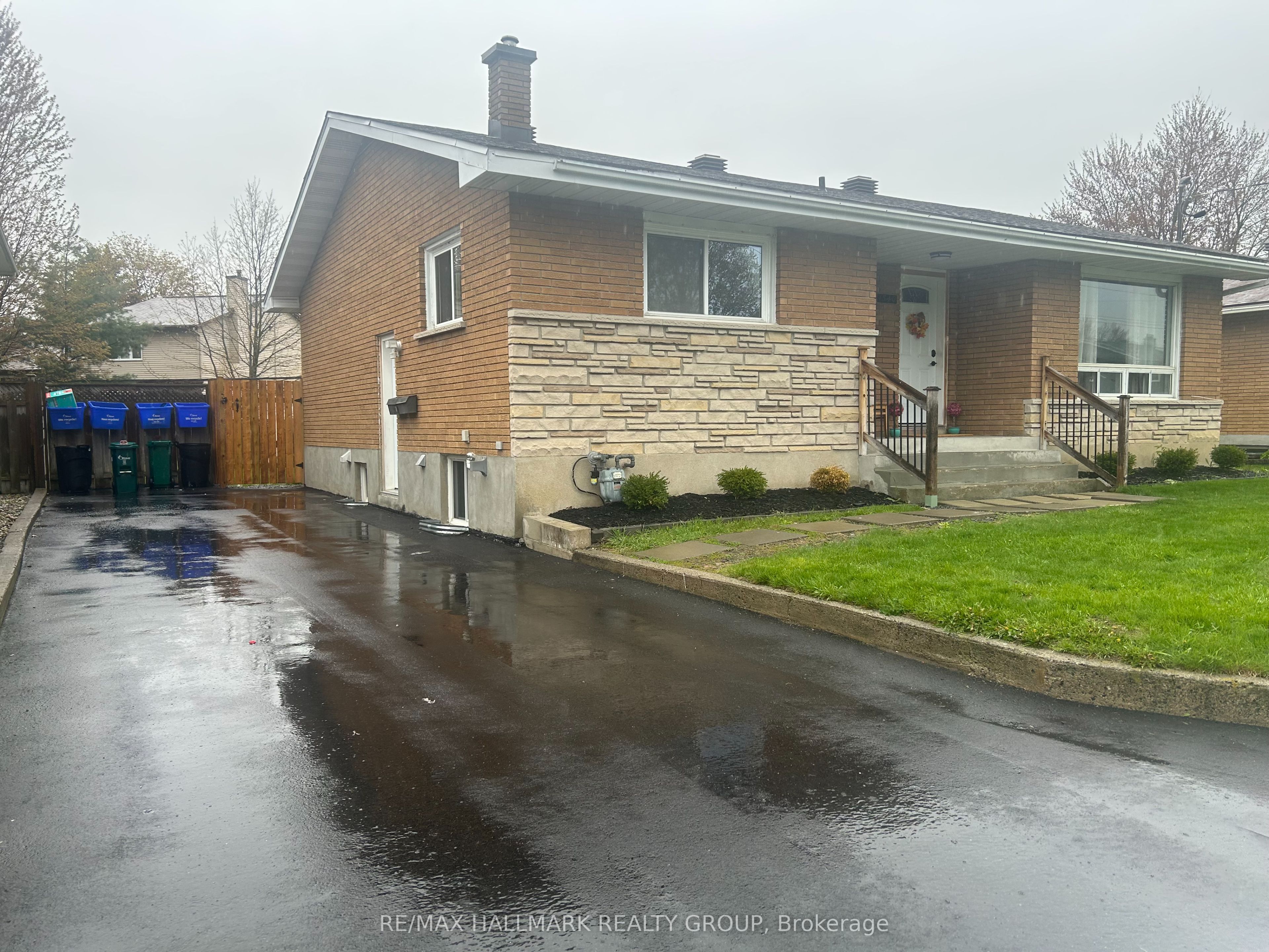 1540 Maxime Street B, Cyrville - Carson Grove - Pineview, ON K1B 3L1 photo 2