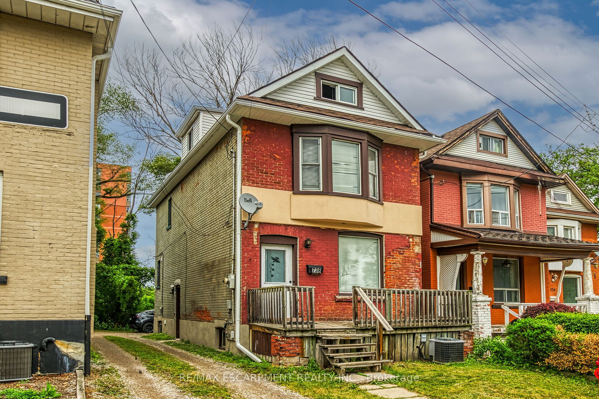 738 KING Street W, Hamilton, ON L8S 1J8 photo 4